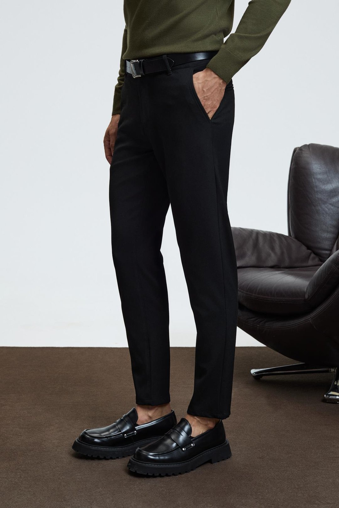 CRUDO Erkek Yanları Ve Arkası Cepli Fermuarlı Regular Fit Dokuma Siyah Pantolon