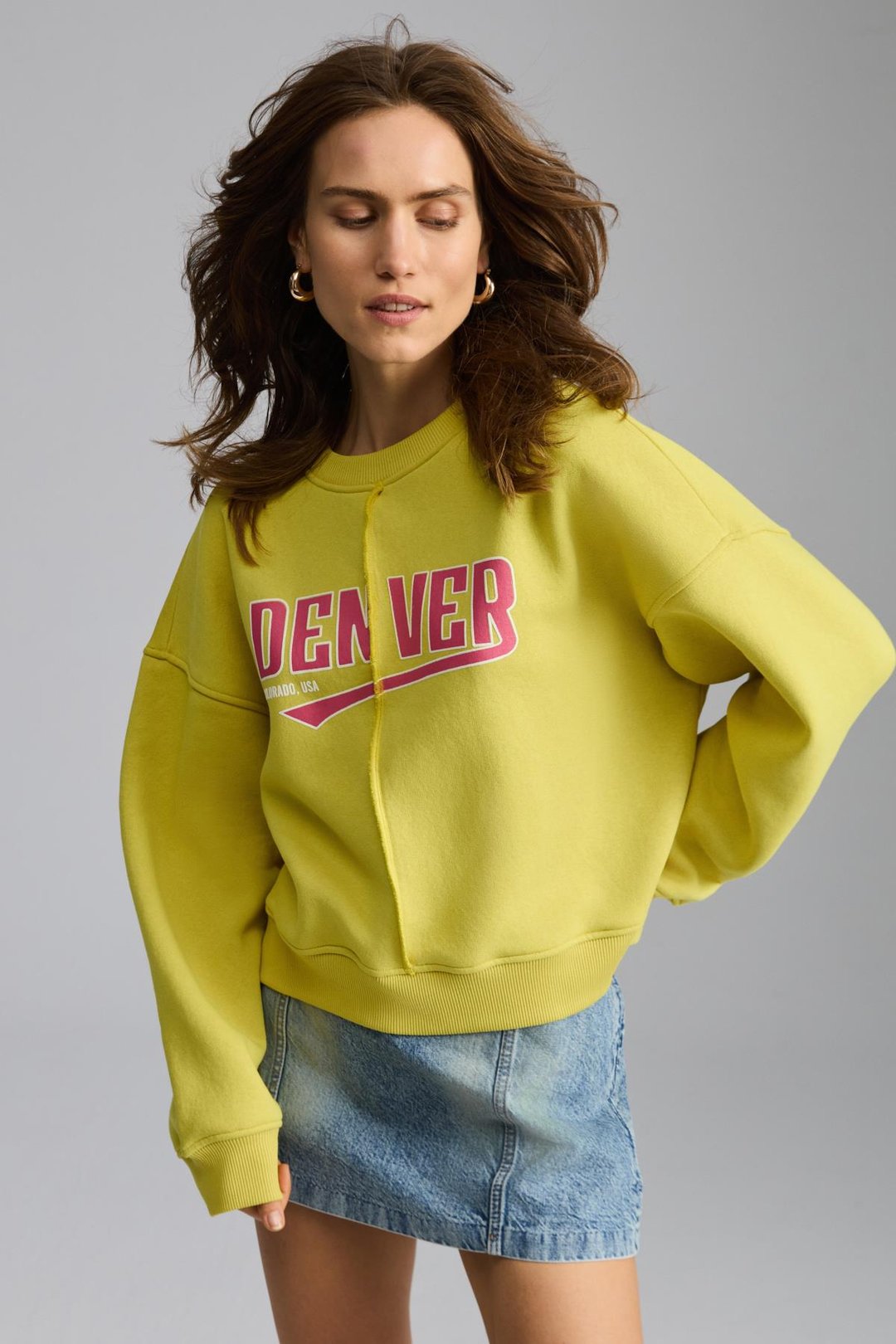 DALESKA Kadın Şehir Temalı Baskı Detaylı Yumuşak Organik Pamuk Şardonlu Regular Yeşil Sweatshirt