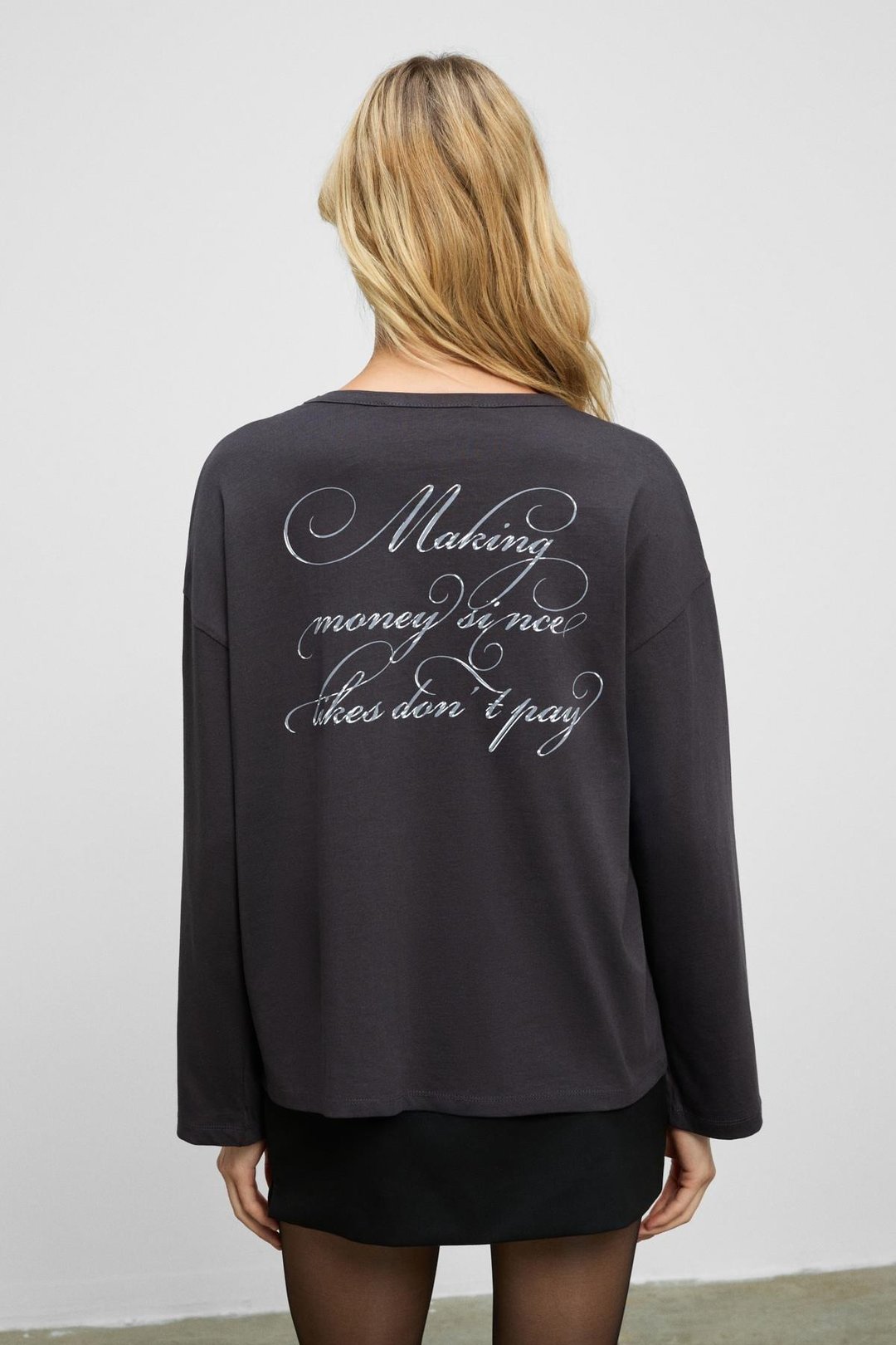 DAZULU Kadın Yumuşak Kumaşlı Baskılı Uzun Kollu Antrasit T-Shirt