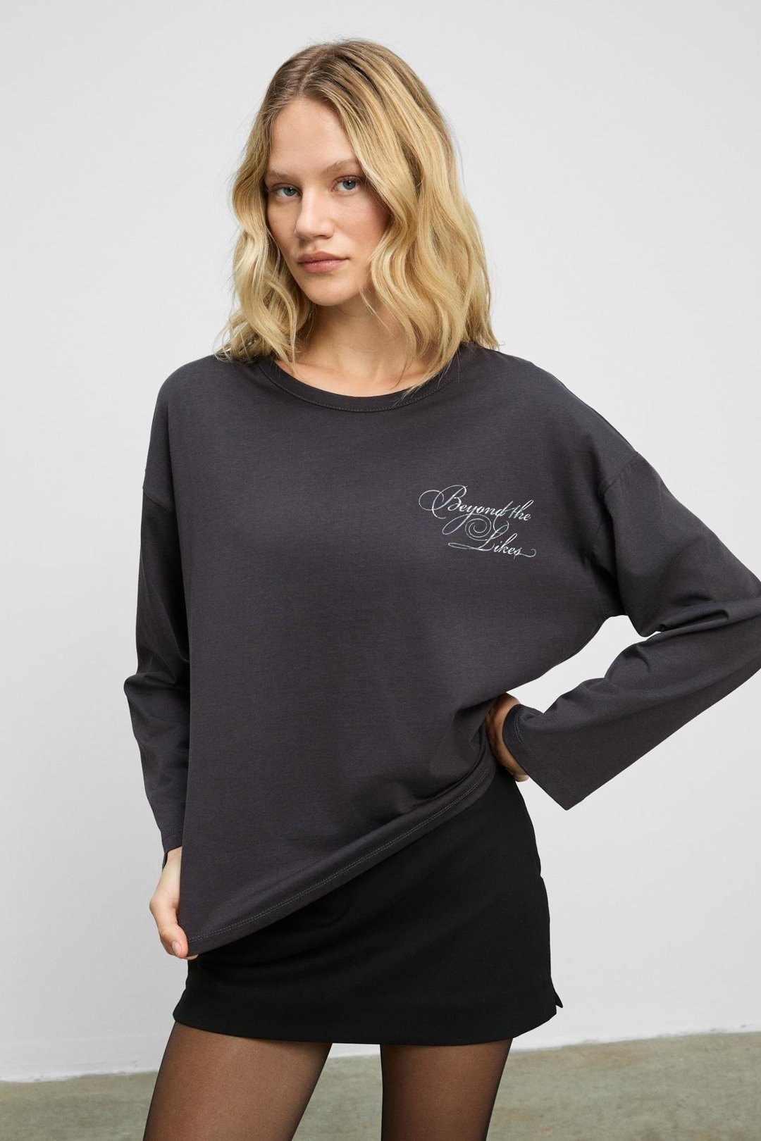 DAZULU Kadın Yumuşak Kumaşlı Baskılı Uzun Kollu Antrasit T-Shirt