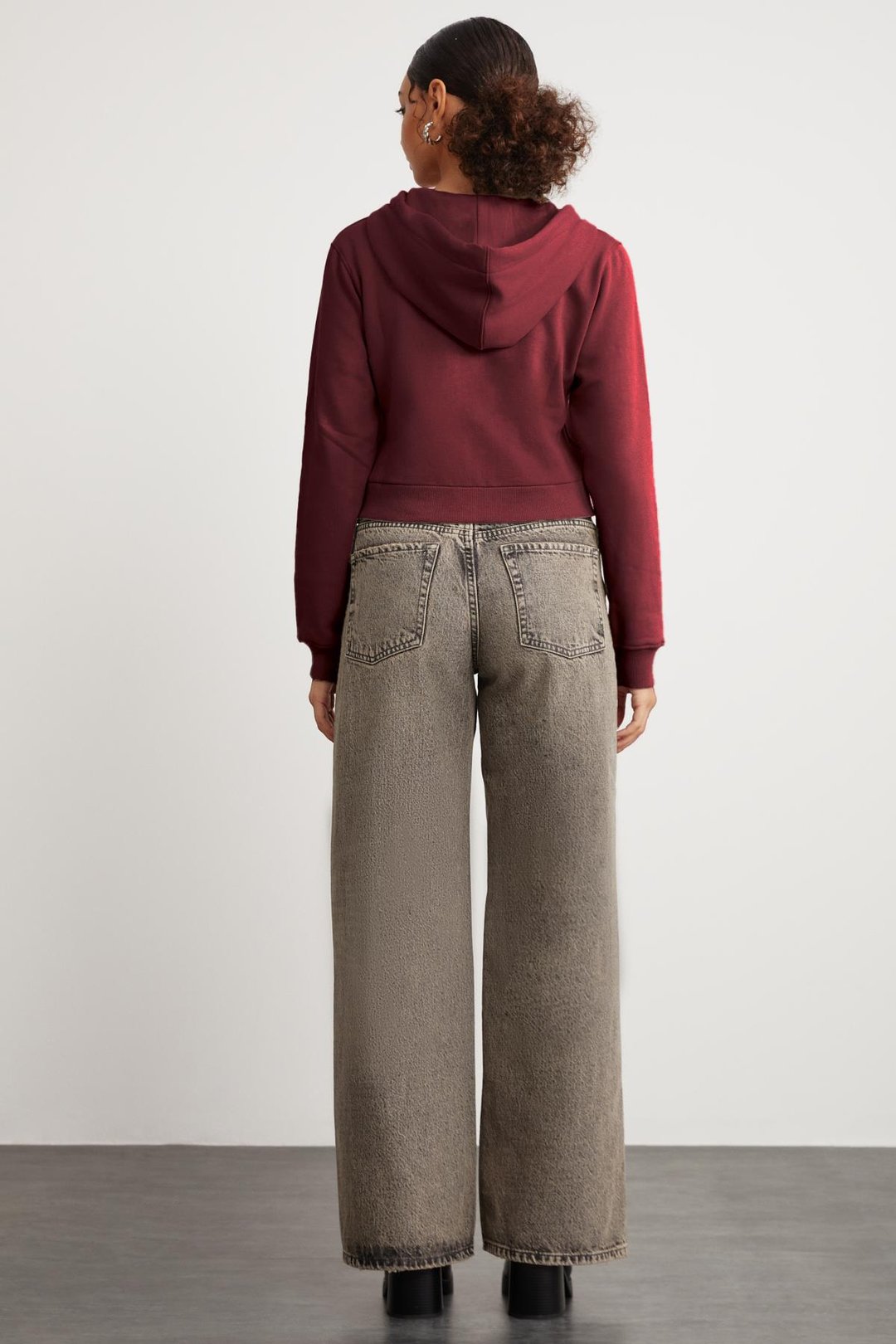 Delıa Kadın Crop İçi Polarlı Fermuarlı Organik Pamuklu Kapüsonlu Kordonlu Bordo Sweatshirt