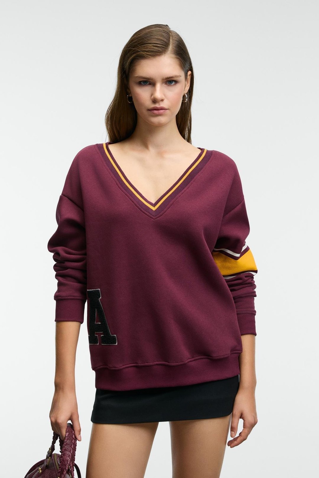 DIVINE Kadın V Yakalı Nakış Ve Patch Detaylı Bordo Sweatshirt