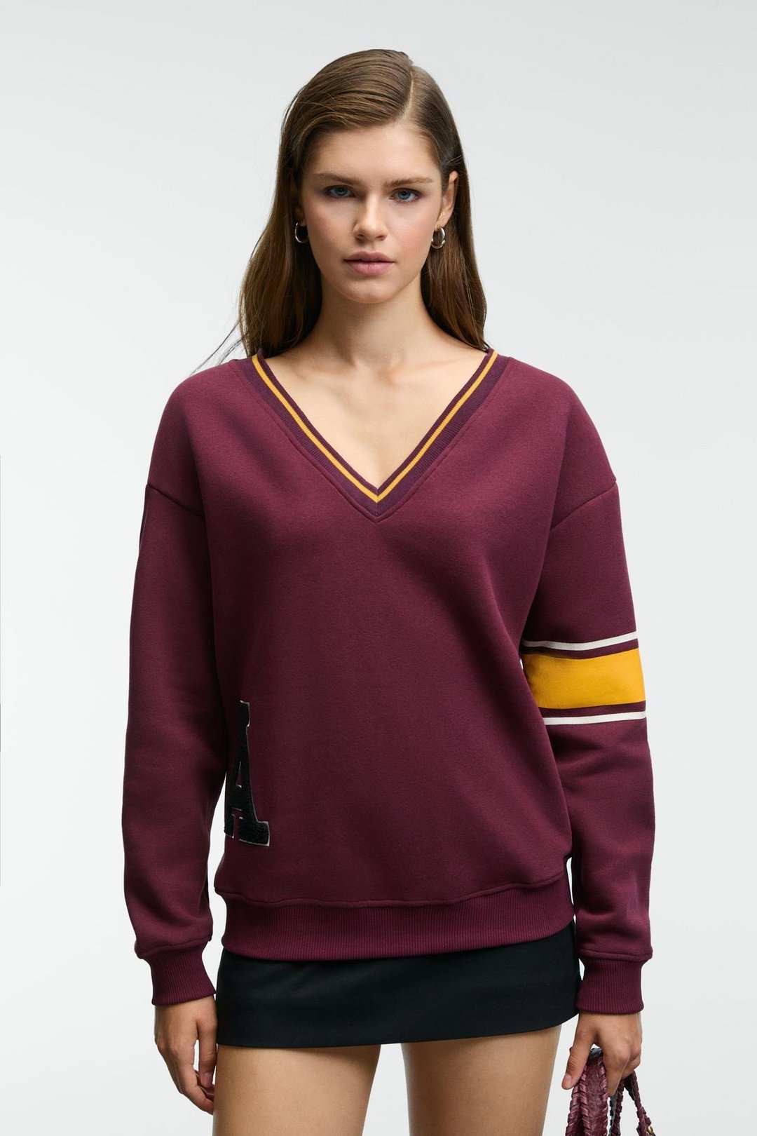 DIVINE Kadın V Yakalı Nakış Ve Patch Detaylı Bordo Sweatshirt