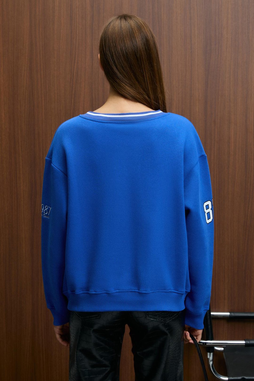 DIVINE Kadın V Yakalı Nakış Ve Patch Detaylı Mavi Sweatshirt