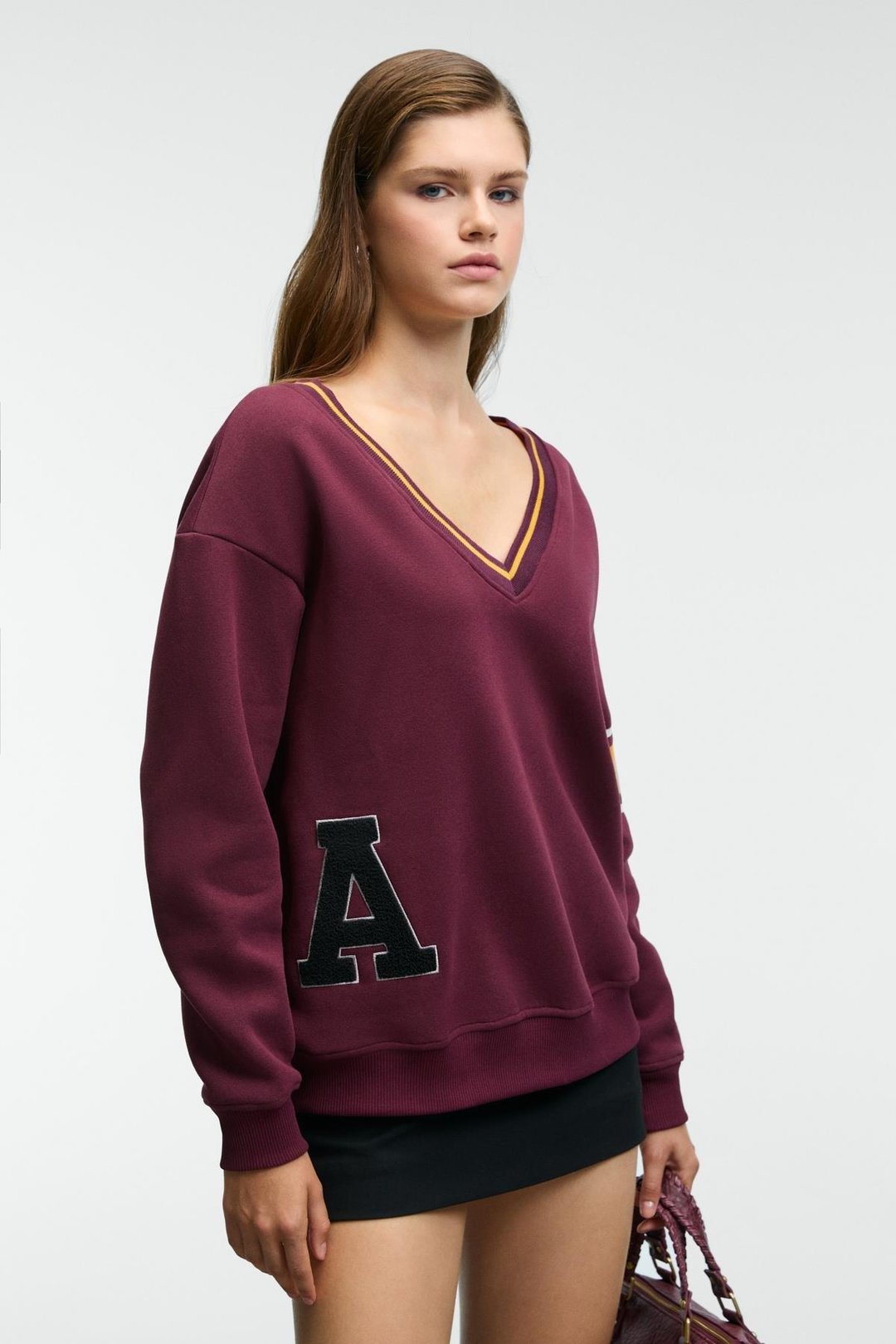 DIVINE Kadın V Yakalı Nakış Ve Patch Detaylı Bordo Sweatshirt