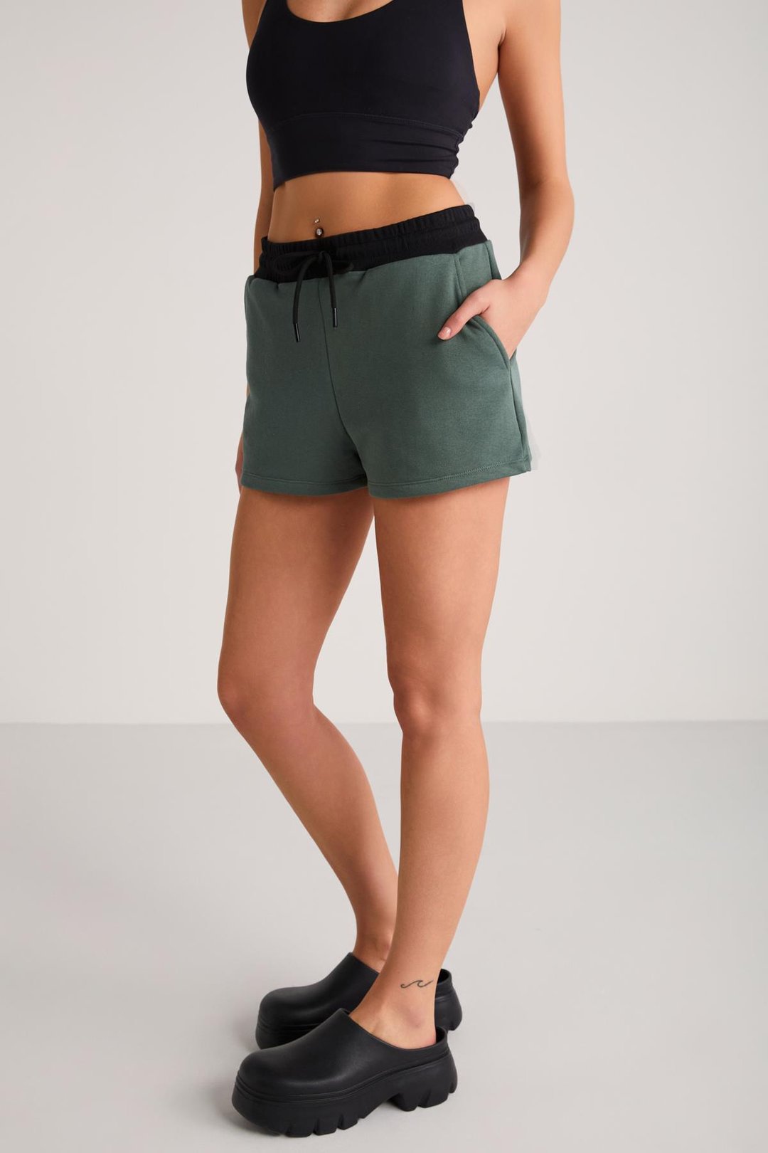 DOLERES  Relaxed Siyah - Yeşil Tekli Eşofman Altı