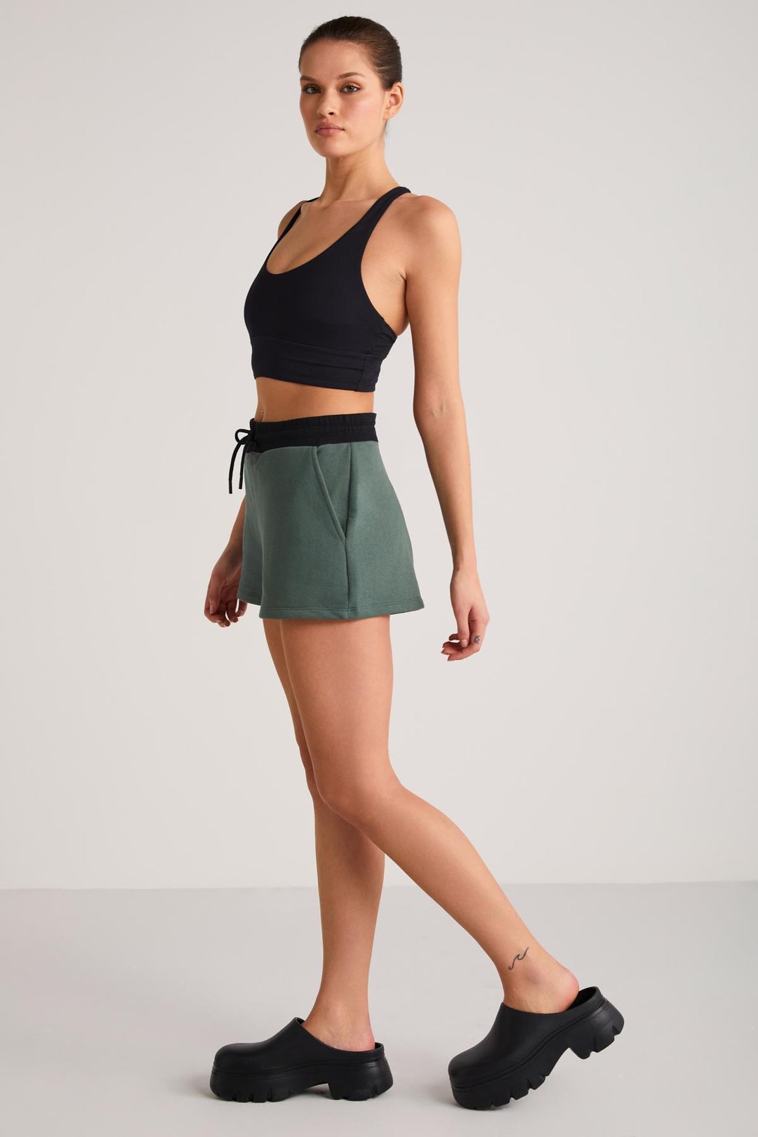 DOLERES  Relaxed Siyah - Yeşil Tekli Eşofman Altı