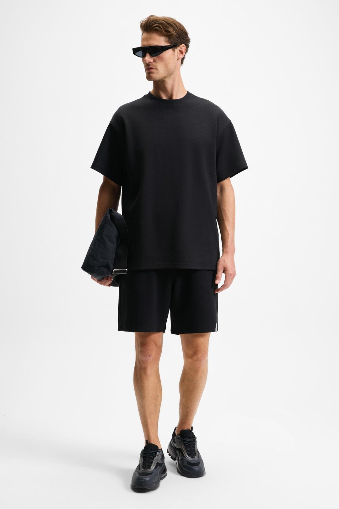 DONYEL Erkek Bisiklet Yaka Kısa Kol Regular Siyah T-Shirt