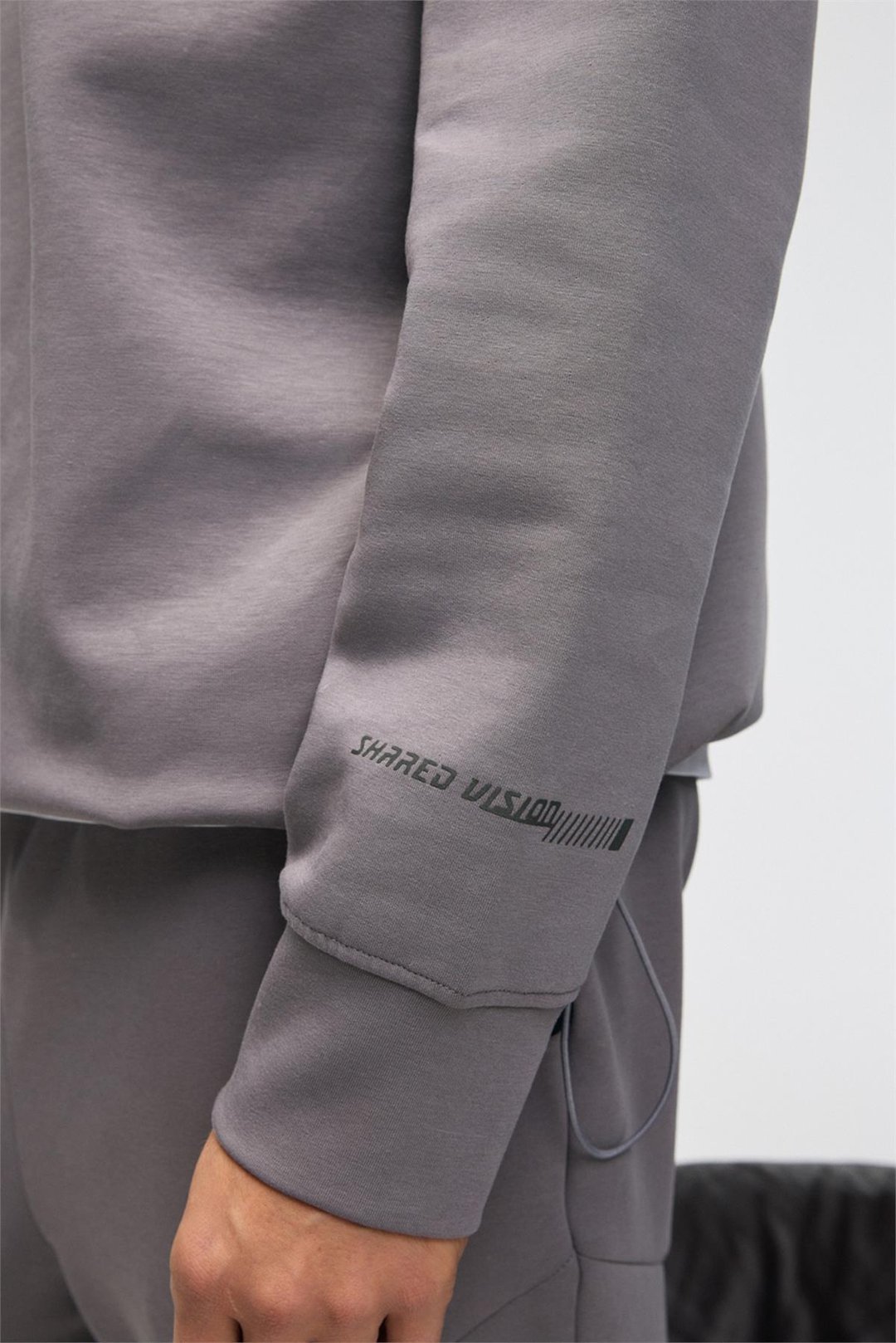 EDMUND Erkek Kolu Baskılı Eteği Lastik ve Stoperli Bisiklet Yaka Koyu Gri Sweatshirt