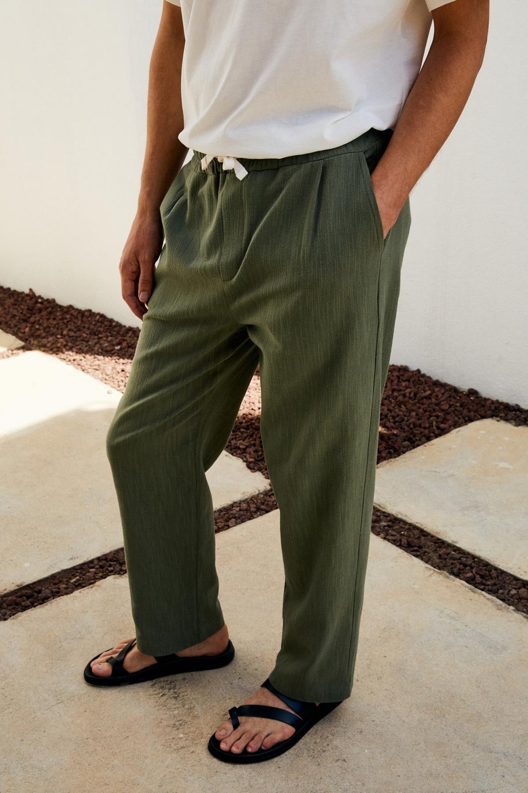 EDVIN Erkek Beli Lastikli Yanları Cepli Keten Karışımlı Relaxed Fit Haki Pantolon