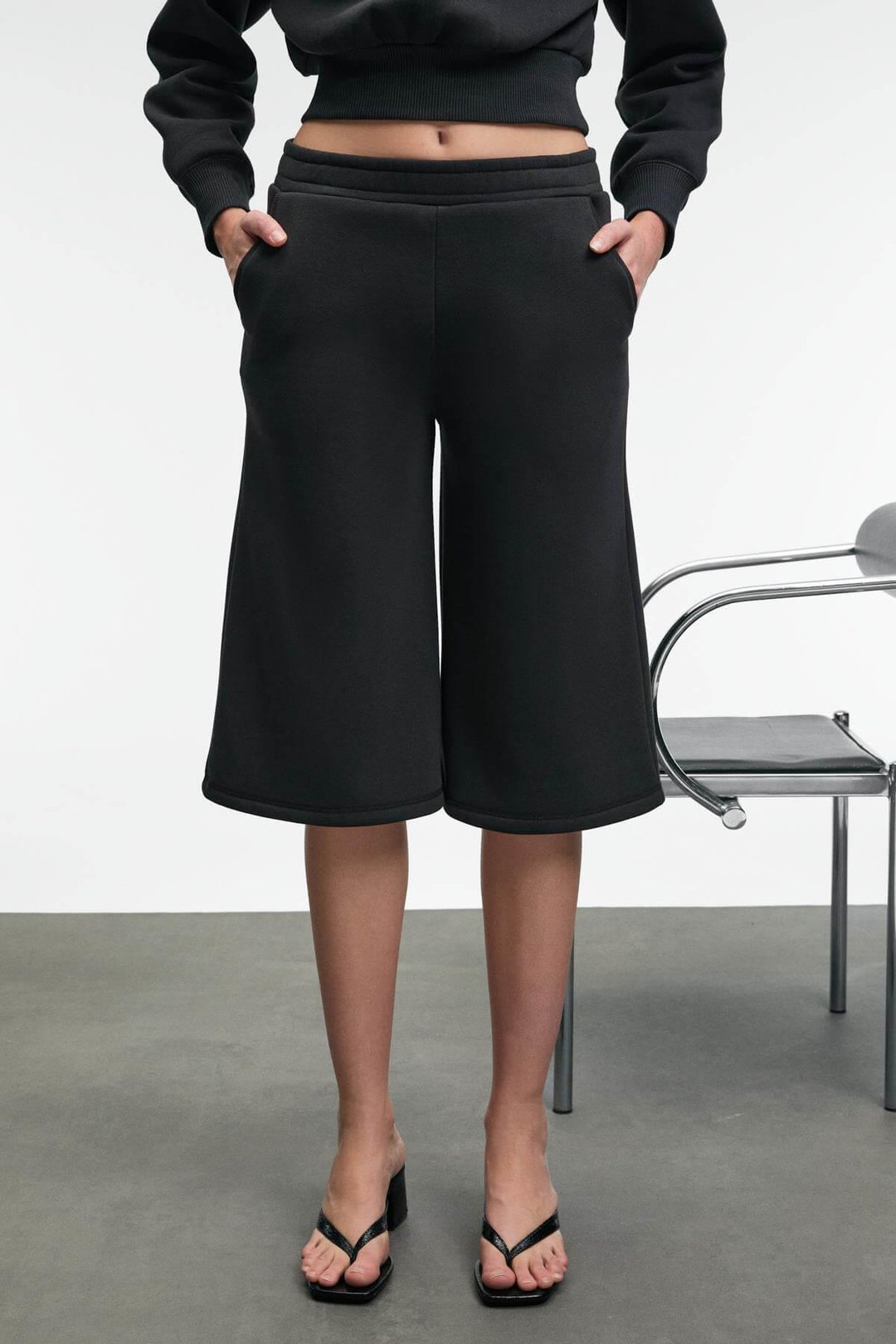 ELPIHRA Kadın Oversize Beli Lastikli Çift Cepli Antrasit Şort & Bermuda