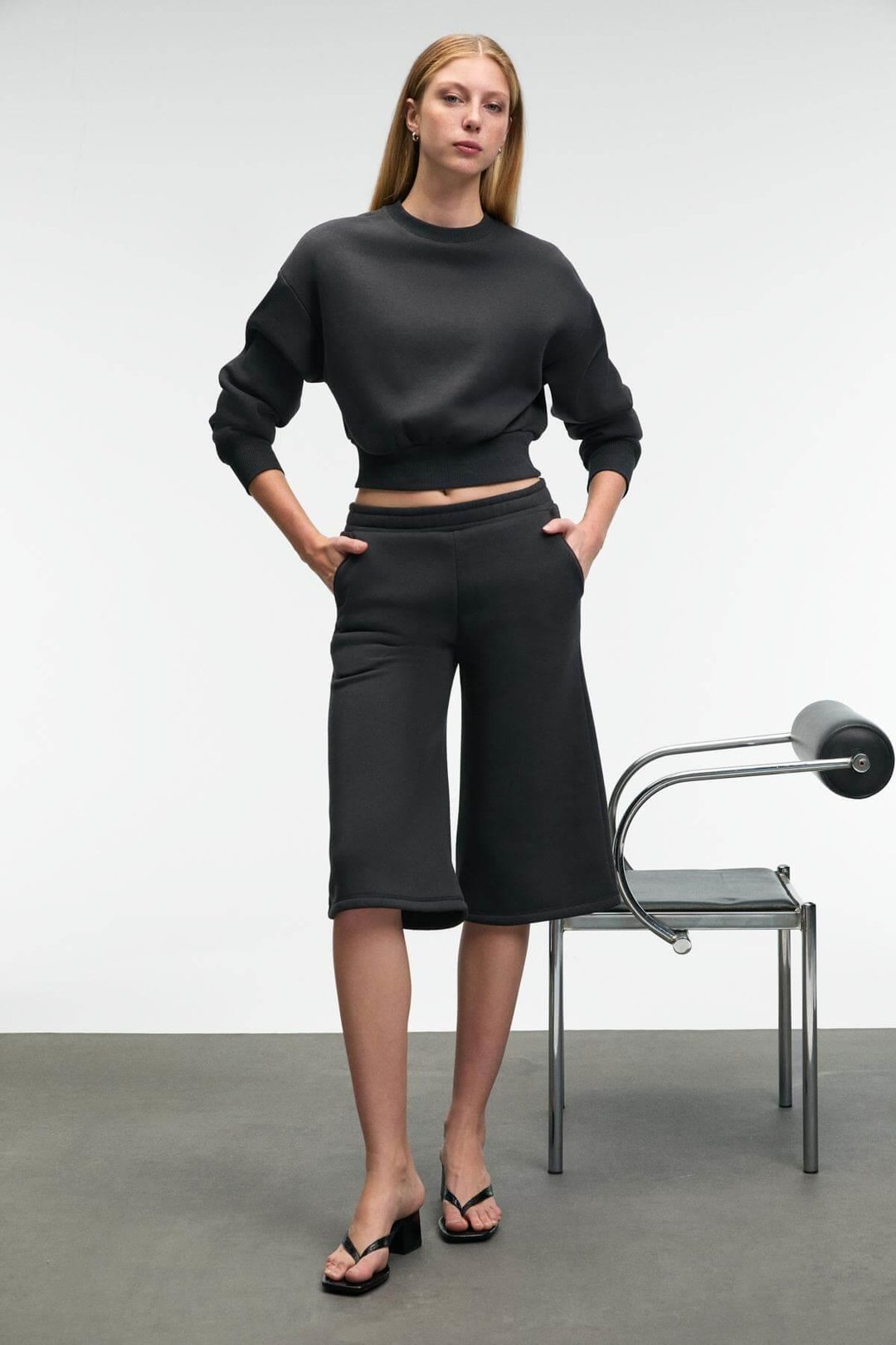 ELPIHRA Kadın Oversize Beli Lastikli Çift Cepli Antrasit Şort & Bermuda