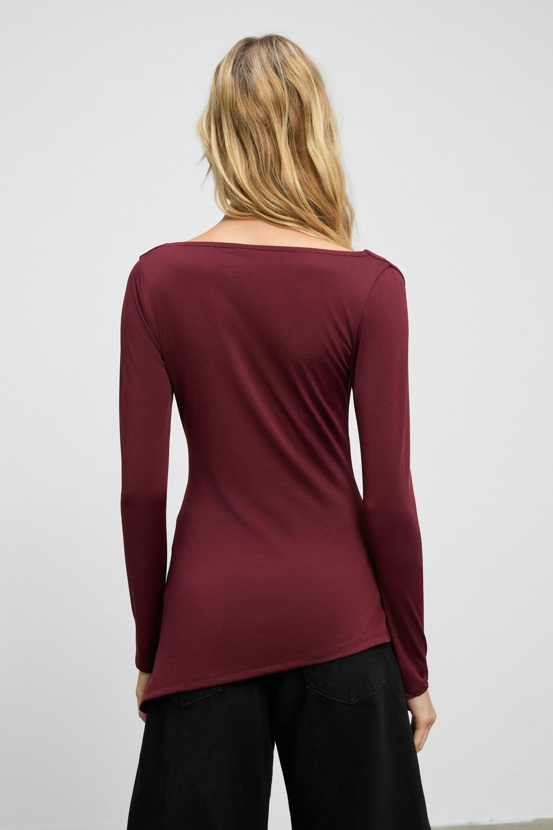 ENISSIA Kadın Derin V Yaka Esnek Kumaşlı Vücuda Oturan Bordo Bluz