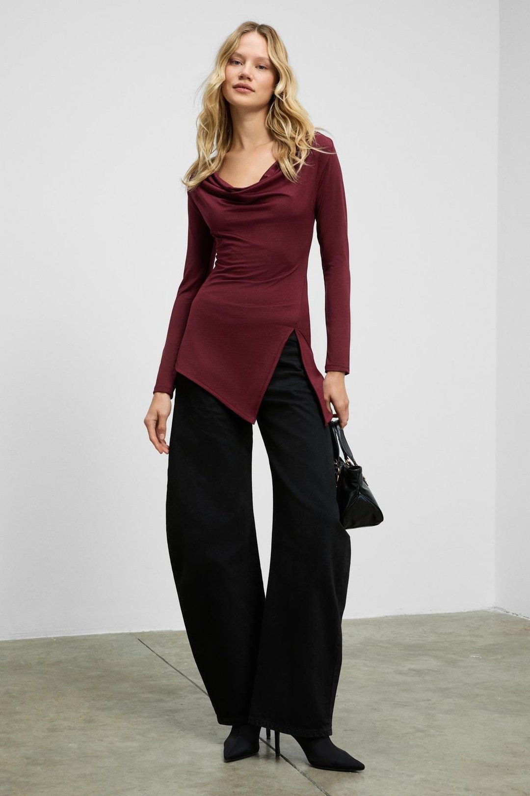 ENISSIA Kadın Derin V Yaka Esnek Kumaşlı Vücuda Oturan Bordo Bluz