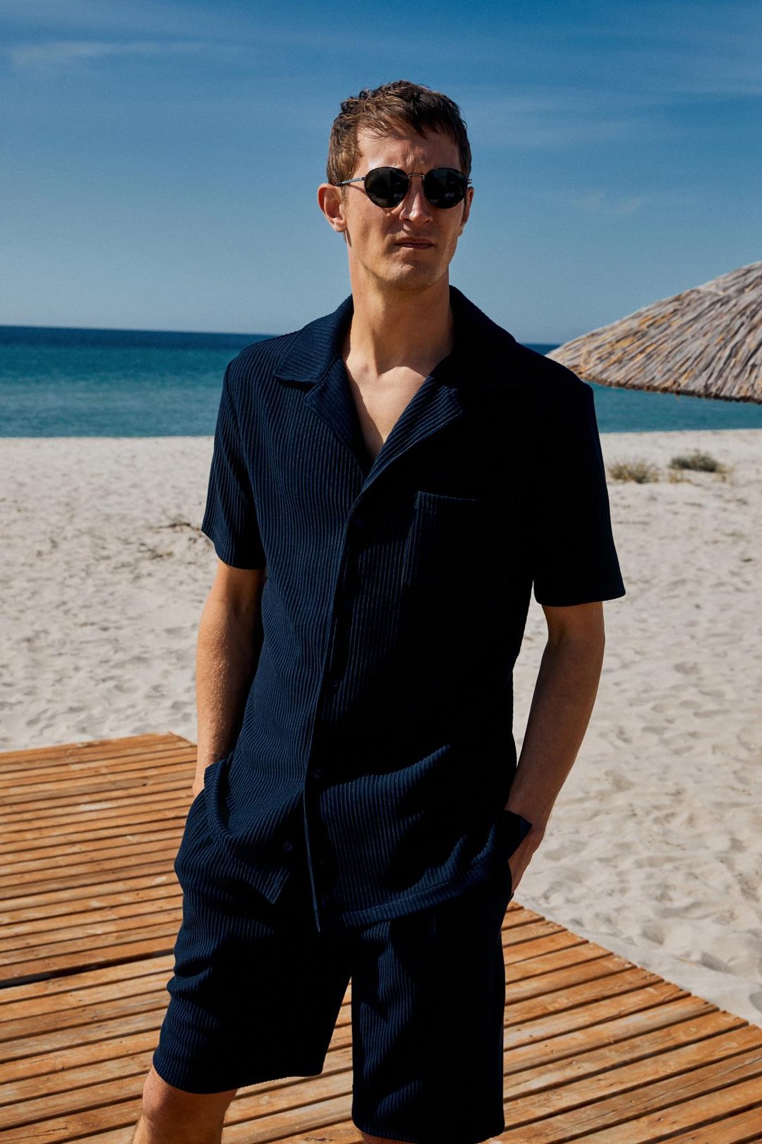 ERMANO Erkek Regular Fit Kısa Kollu Gömlek Yaka Düğmeli Lacivert Gömlek