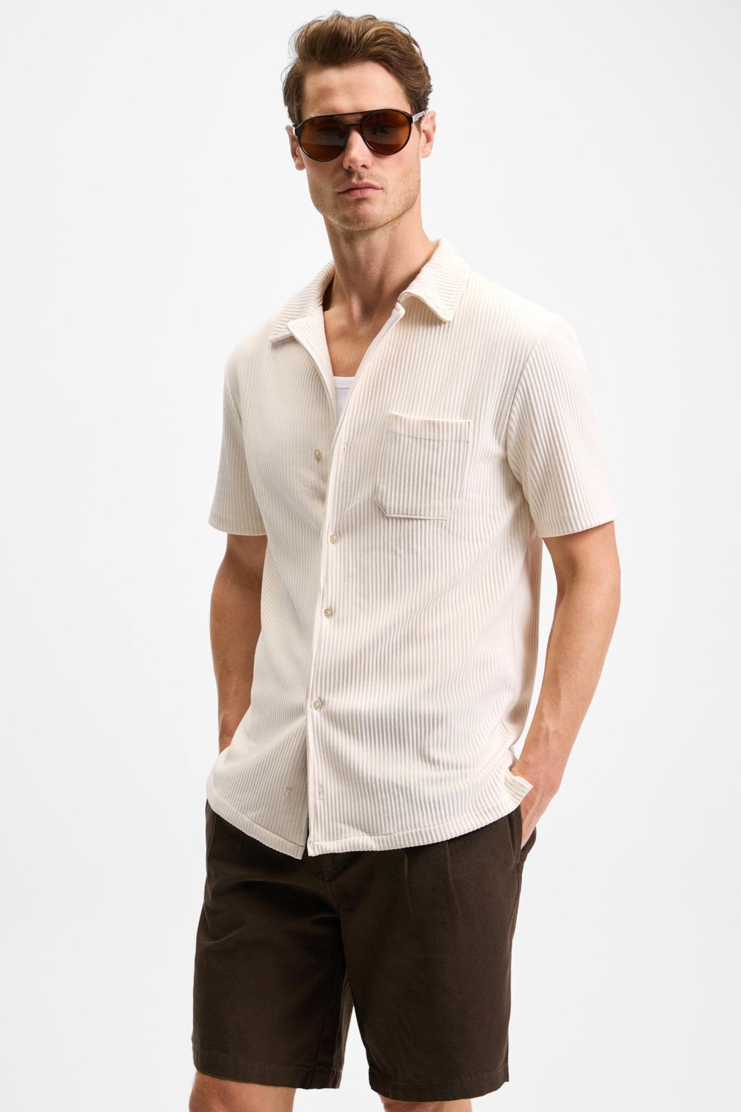 ERMANO Erkek Regular Fit Kısa Kollu Gömlek Yaka Düğmeli Krem Gömlek