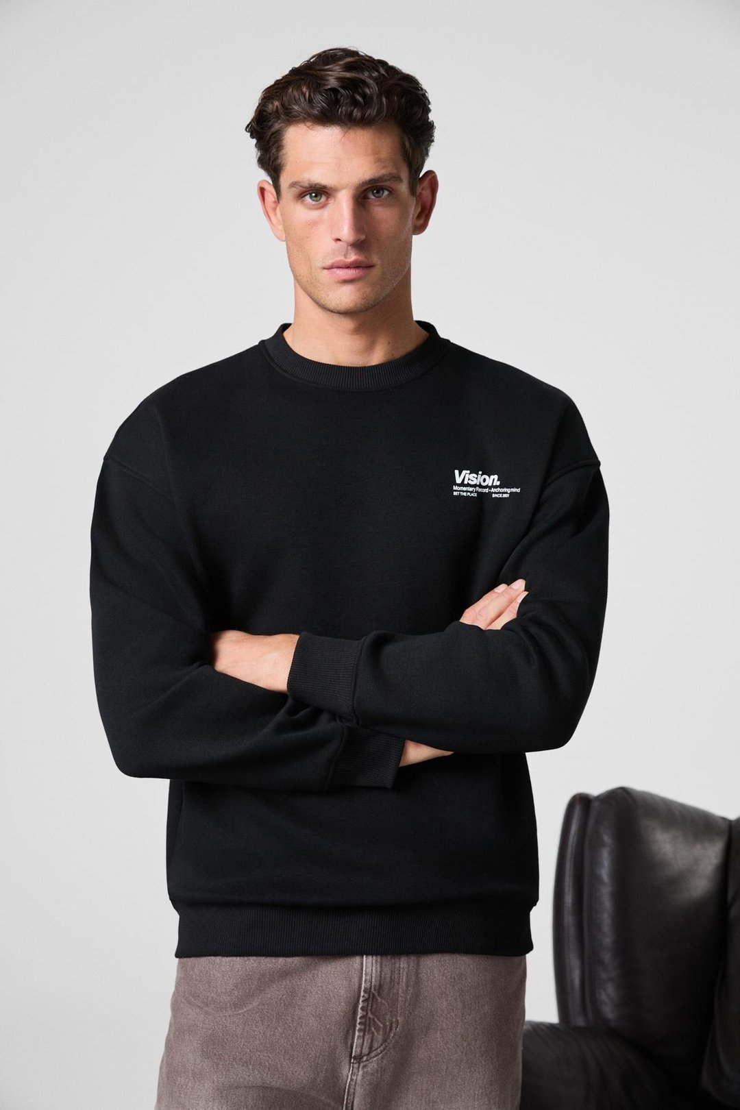 Ernest Erkek Organik Pamuklu Yumuşacık Baskı Detaylı Bisiklet Yaka İçi Polarlı Siyah Sweatshirt