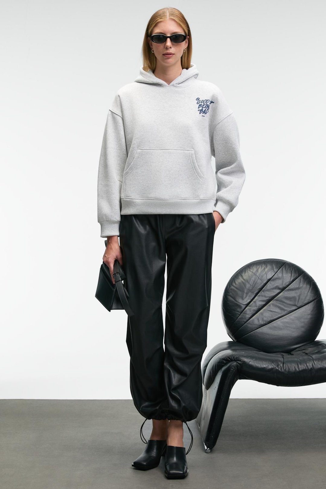 EVANTIA Kadın Baskılı Oversize Kapüşonlu Nakış Detaylı Kanguru Cep Grimelanj Sweatshirt