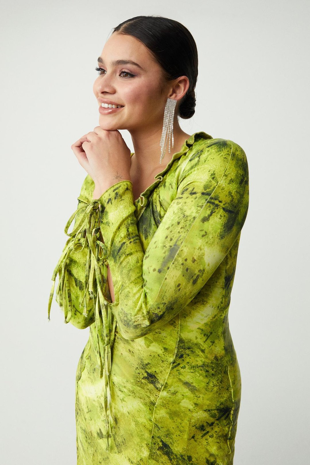 FRANCY Kadın Desenli Önden Bağlamalı Uzun Kollu Derin V Yaka Desenli Elbise