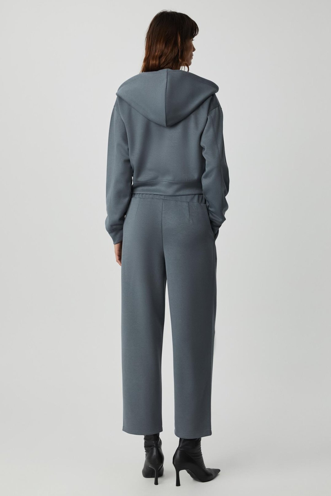 GIADA Kadın Beli Lastikli Kısa Rahat Paçalı Relaxed Fit Organik Pamuklu Koyu Gri Eşofman Altı