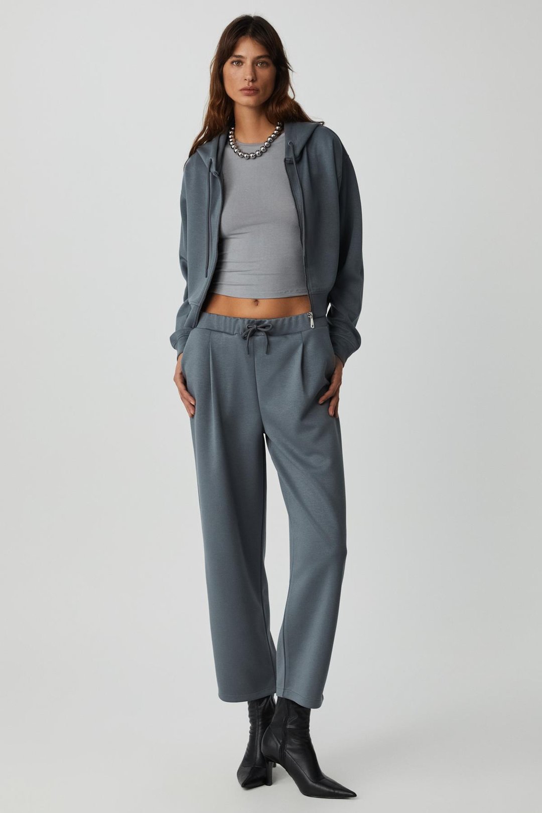 GIADA Kadın Beli Lastikli Kısa Rahat Paçalı Relaxed Fit Organik Pamuklu Koyu Gri Eşofman Altı