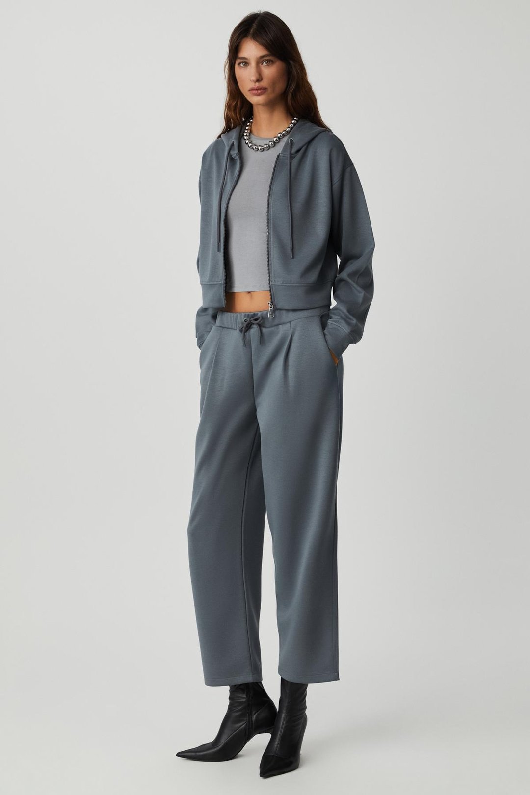 GIADA Kadın Beli Lastikli Kısa Rahat Paçalı Relaxed Fit Organik Pamuklu Koyu Gri Eşofman Altı