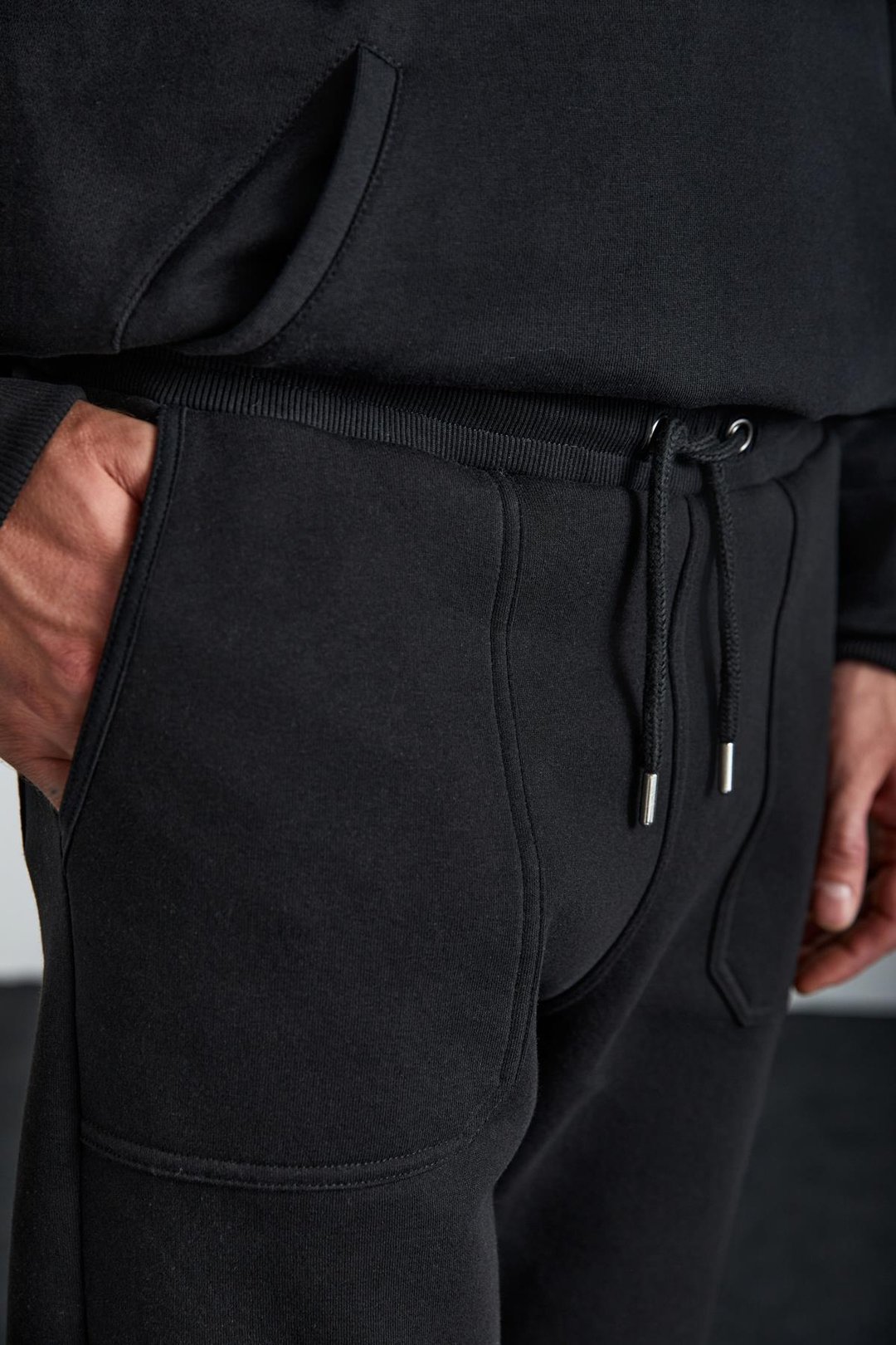 GORAN Erkek Organik Pamuklu İçi Polarlı Cepleri Üstten Paçası Lastikli Siyah Eşofman Altı