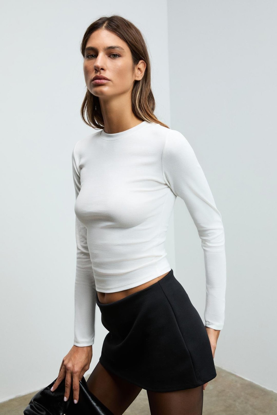 GRIGROS Kadın Esnek Kumaşlı Vücuda Oturan Slim Fit Uzun Kollu Beyaz T-Shirt