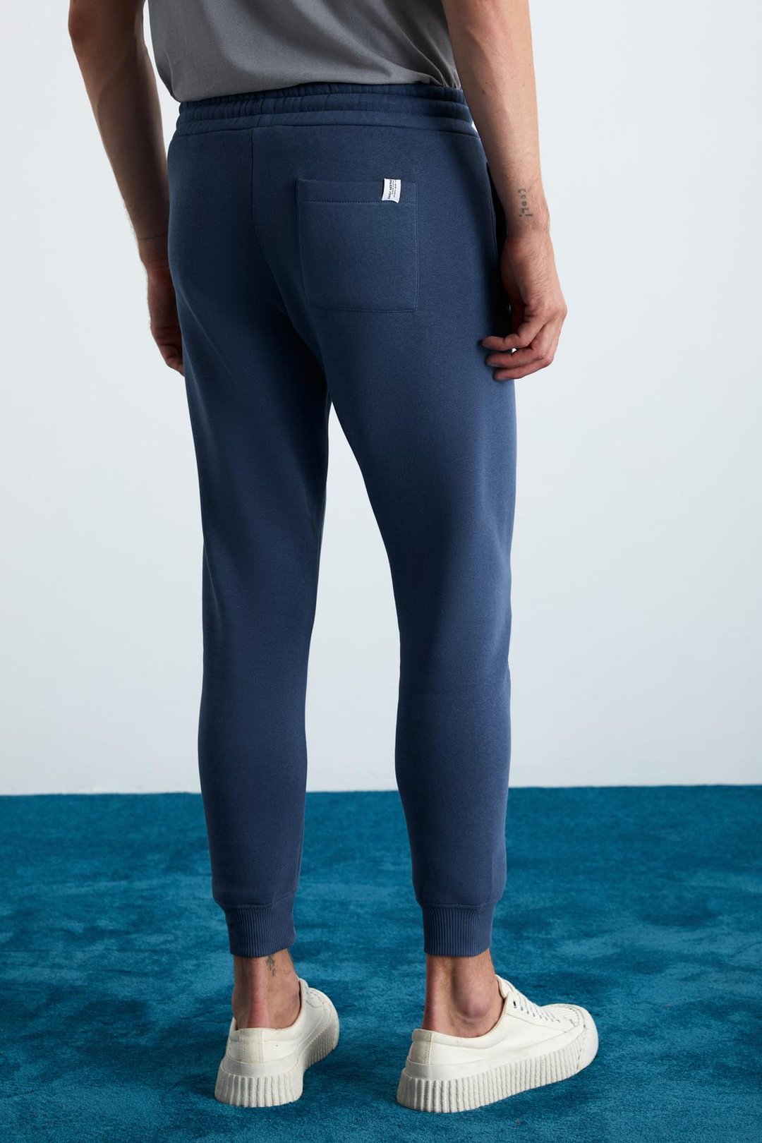 HAKONE Erkek Organik Pamuklu İçi Polarlı Paçası Ribanalı Cepli Jogger İndigo Eşofman Altı