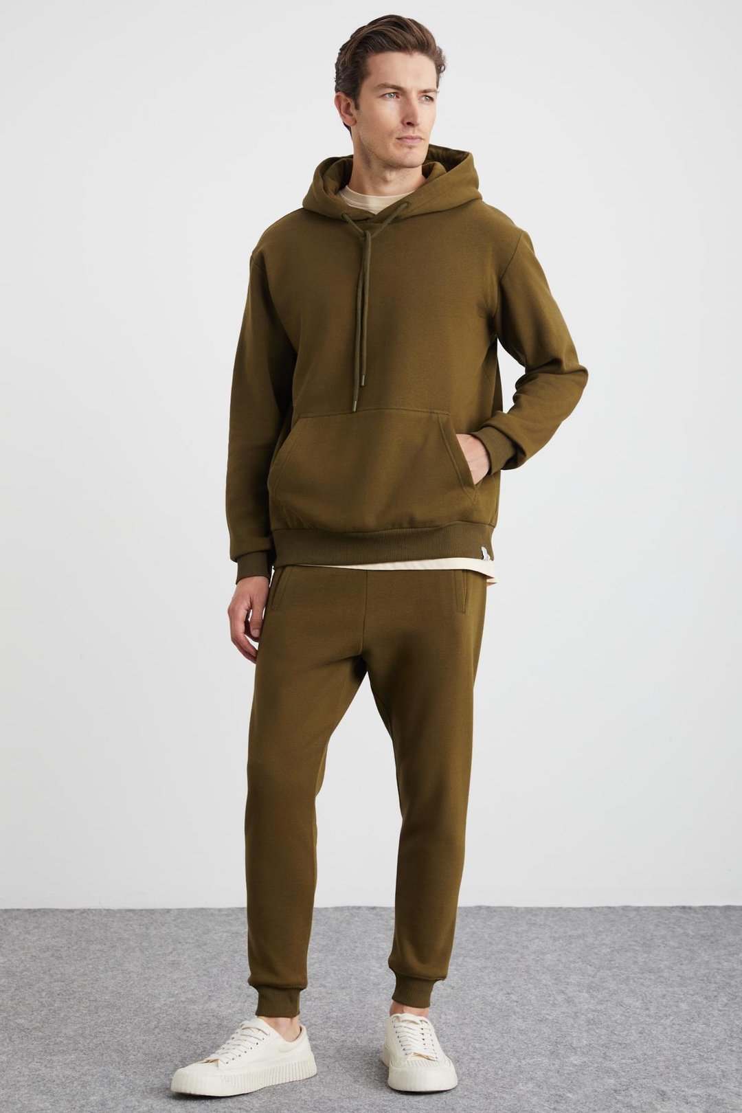 HAKONE Erkek Organik Pamuklu İçi Polarlı Paçası Ribanalı Cepli Jogger Haki Eşofman Altı