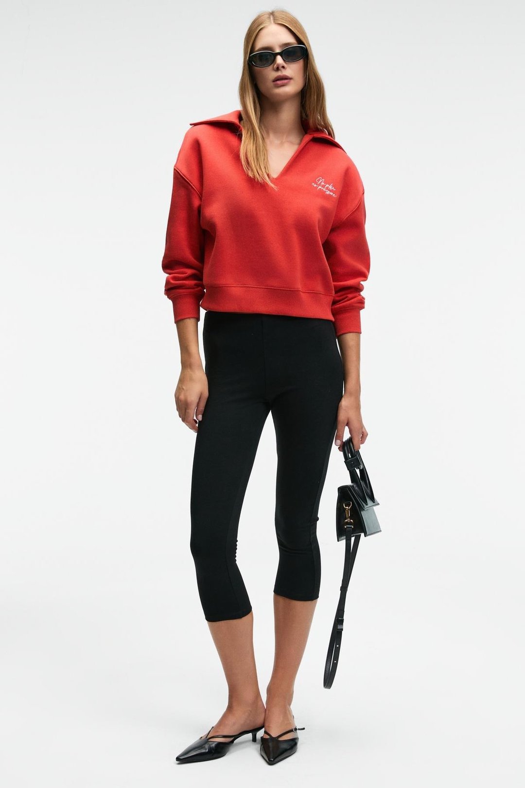 HANEL Kadın V Gömlek Yaka Nakış Detaylı Regular Fit Kırmızı Sweatshirt