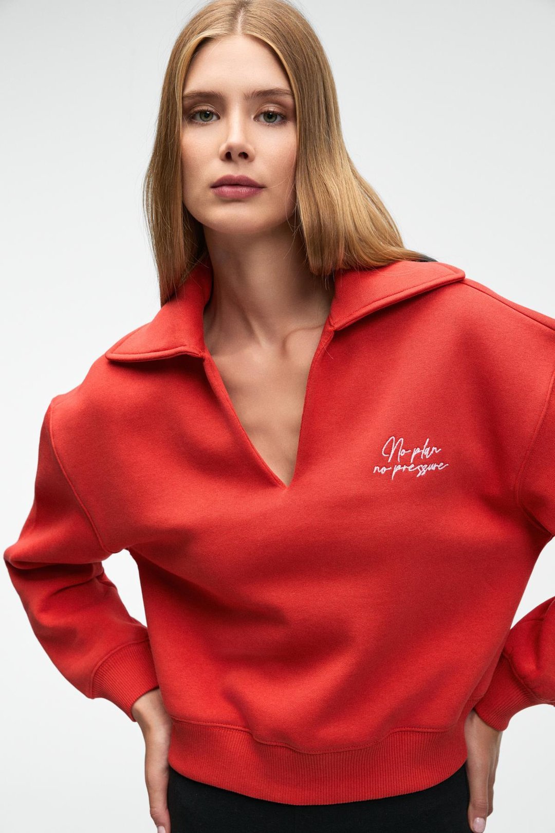 HANEL Kadın V Gömlek Yaka Nakış Detaylı Regular Fit Kırmızı Sweatshirt