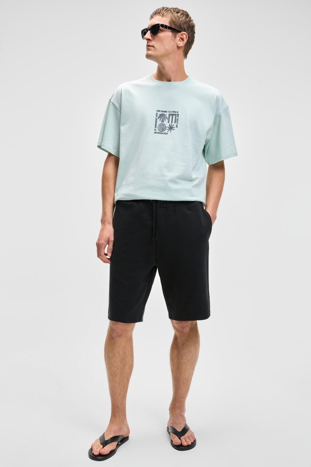 HUJSEN Erkek Beli Lastikli Cepli Relaxed Fit Siyah Şort