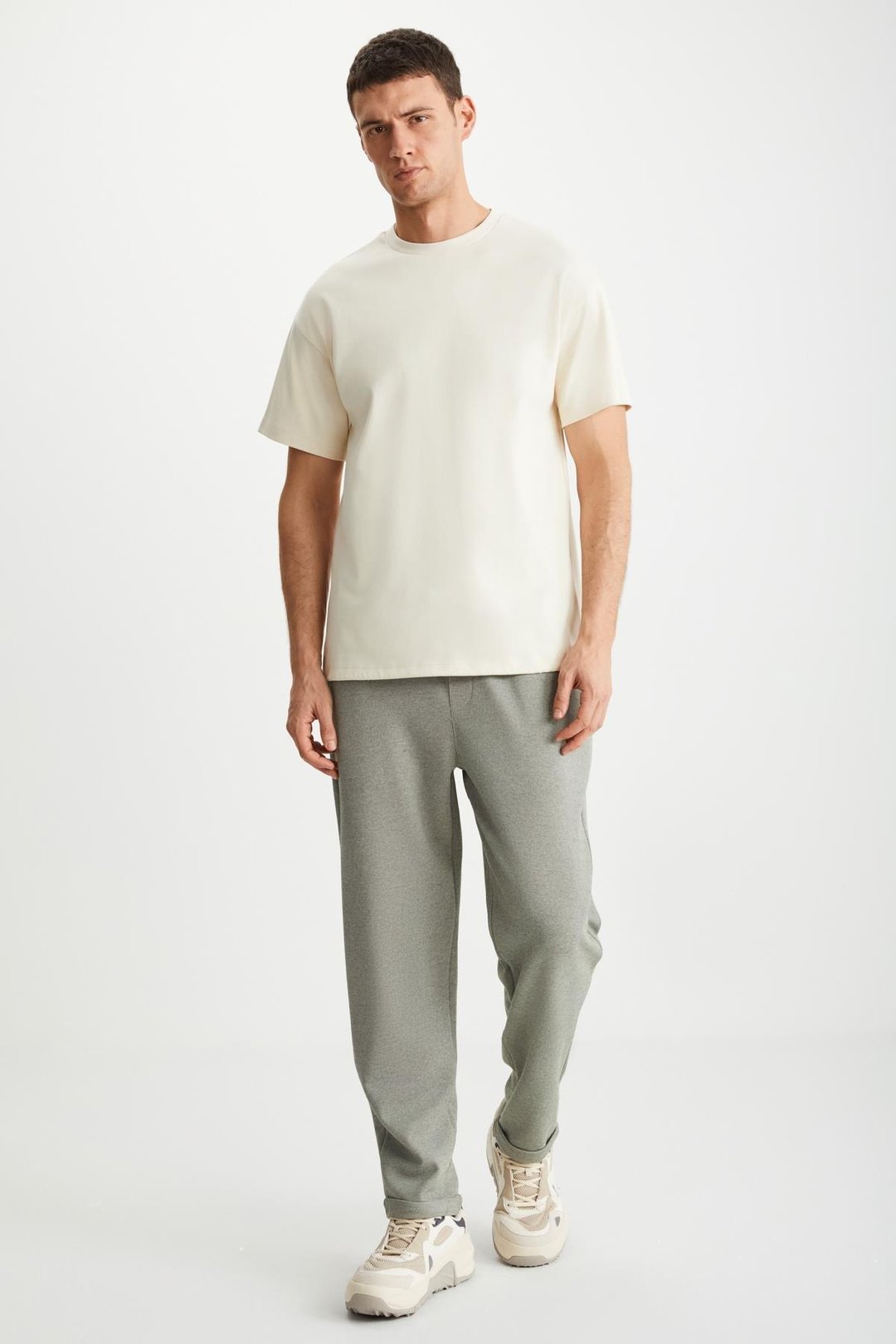 HUXLEY Erkek Regular Boru Paça Normal Bağcıklı Bel Organik Pamuk Yan Cepli Haki Pantolon