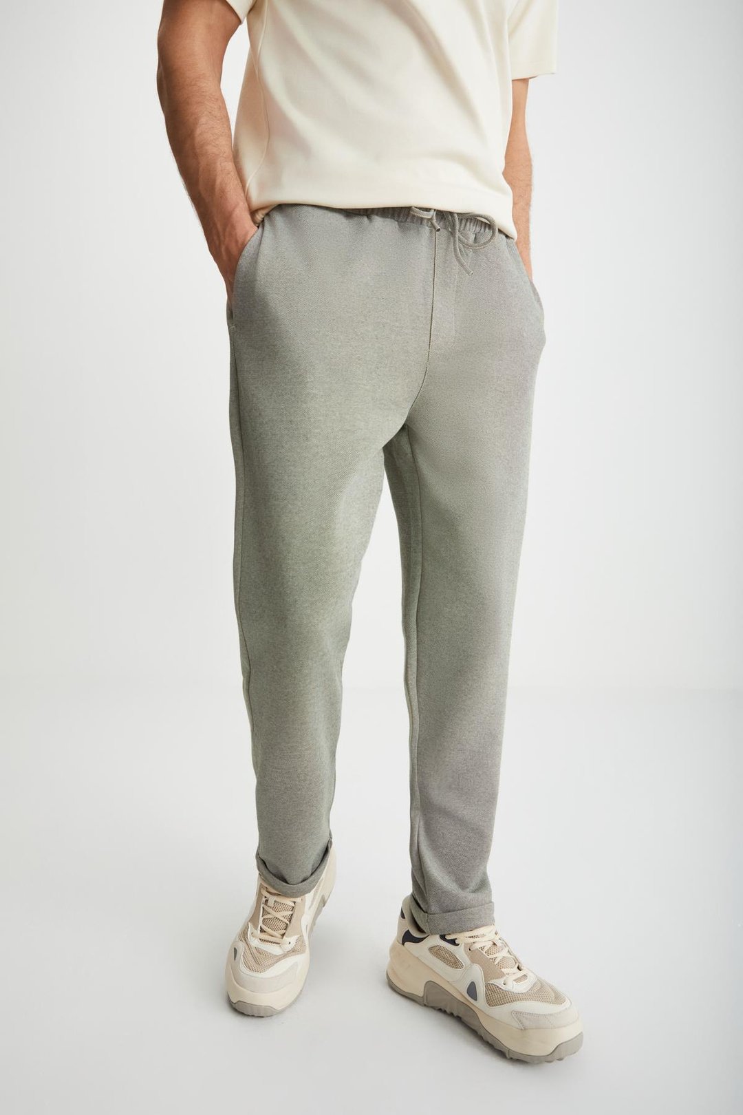 HUXLEY Erkek Regular Boru Paça Normal Bağcıklı Bel Organik Pamuk Yan Cepli Haki Pantolon