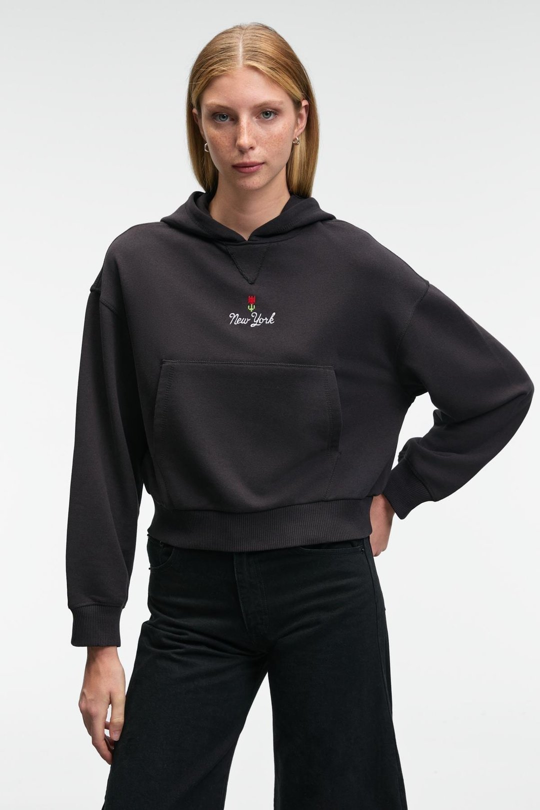 ISADORA Kadın Kapüşonlu Nakış Detaylı Regular Fit Crop Antrasit Sweatshirt