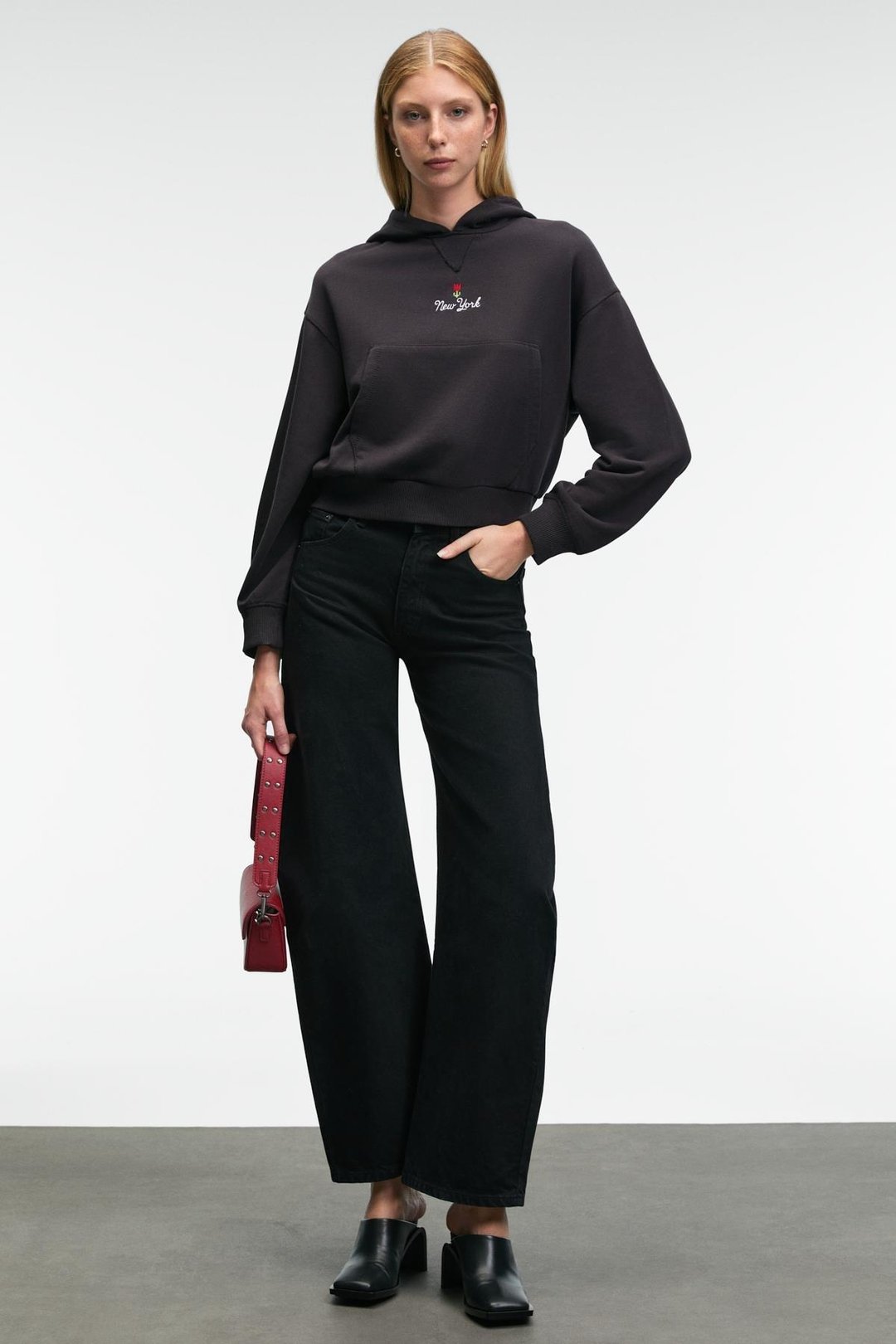 ISADORA Kadın Kapüşonlu Nakış Detaylı Regular Fit Crop Antrasit Sweatshirt