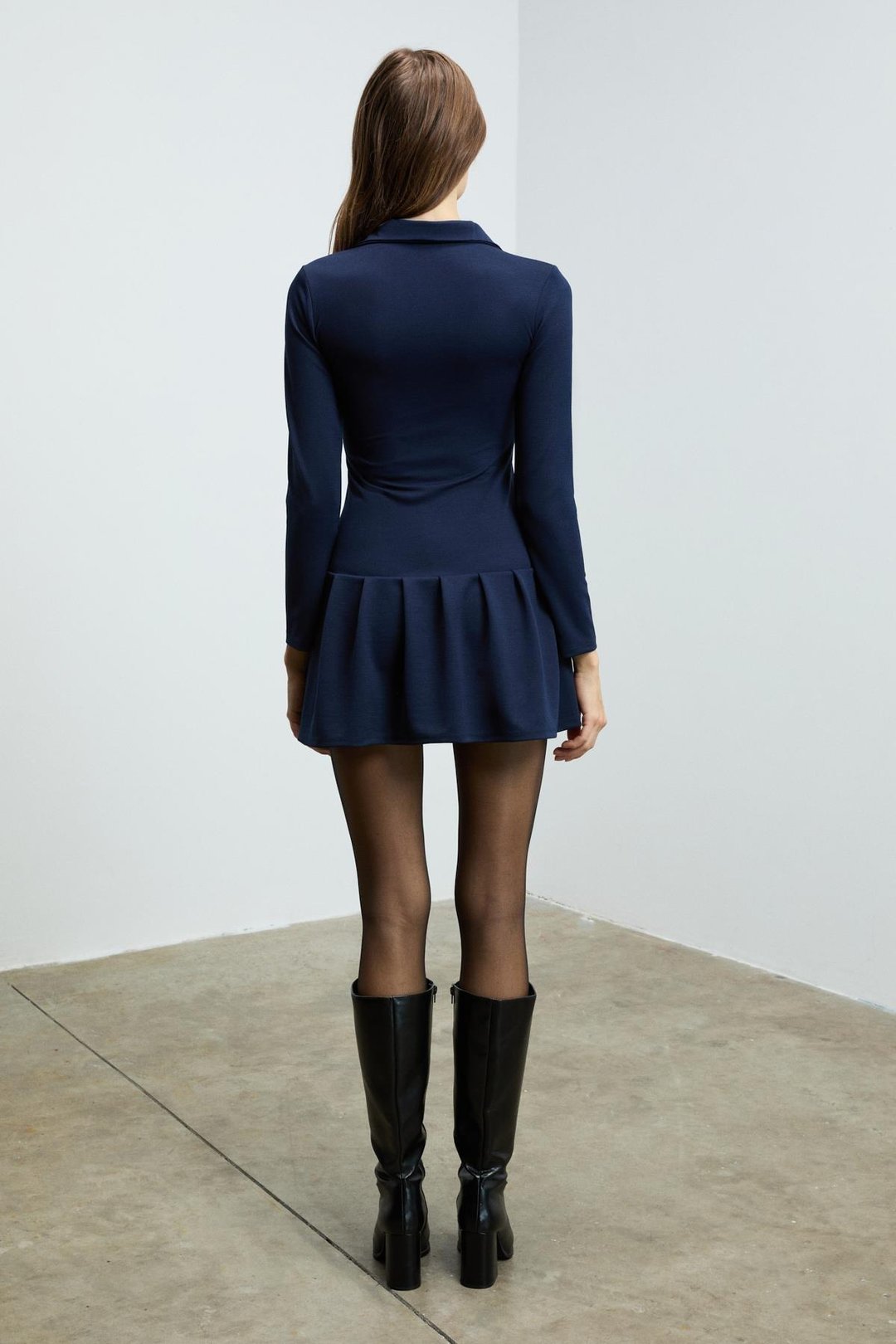 ISANDRIA Kadın Polo Yakalı Önde Fermuar Detaylı Uzun Kollu Bele Oturan Eteği Pileli Mini Lacivert Elbise