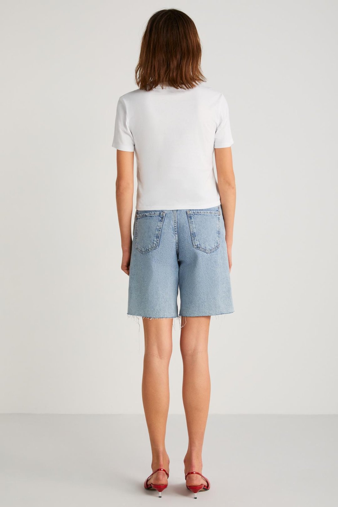 IVONNE Kadın Cocktail Baskı Desenli Kısa Kollu Organik Pamuklu Bisiklet Yaka Crop Beyaz T-Shirt