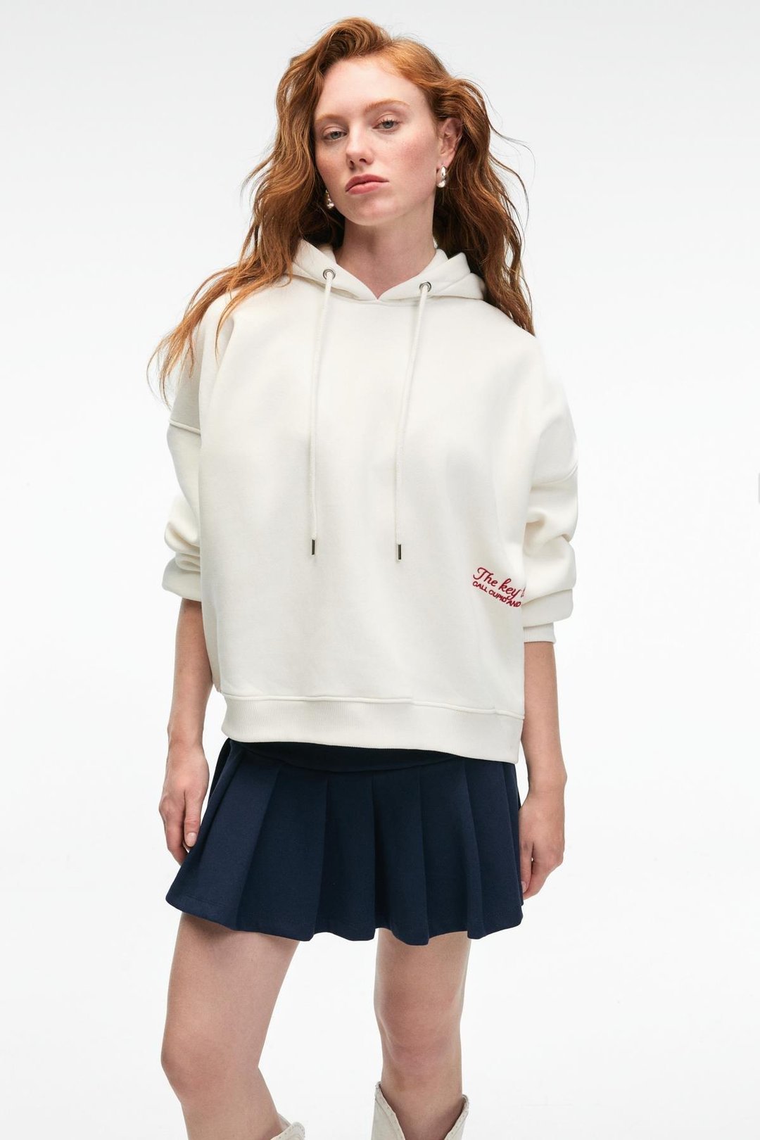 JASSES Kadın Oversize Nakışlı Kapüşonlu Beyaz Sweatshirt