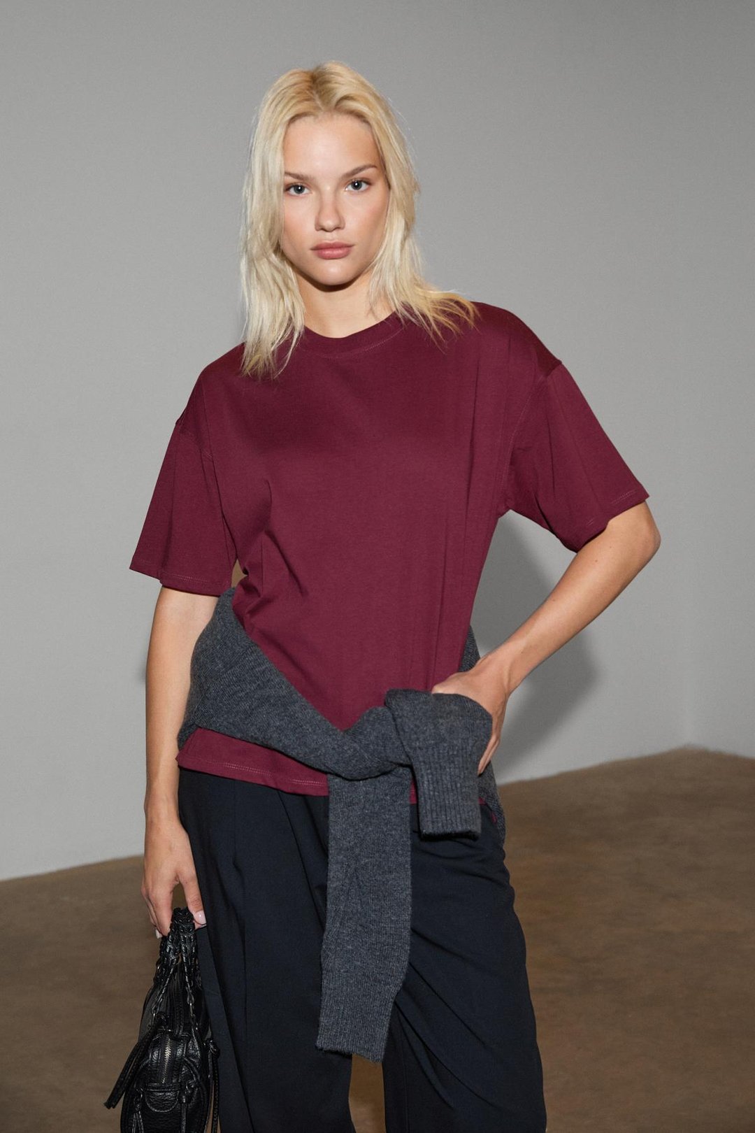 Jemmy Kadın %100 Organik Pamuk Relaxed Fit Yırtmaçlı Yuvarlak Yakalı Bordo T-Shirt