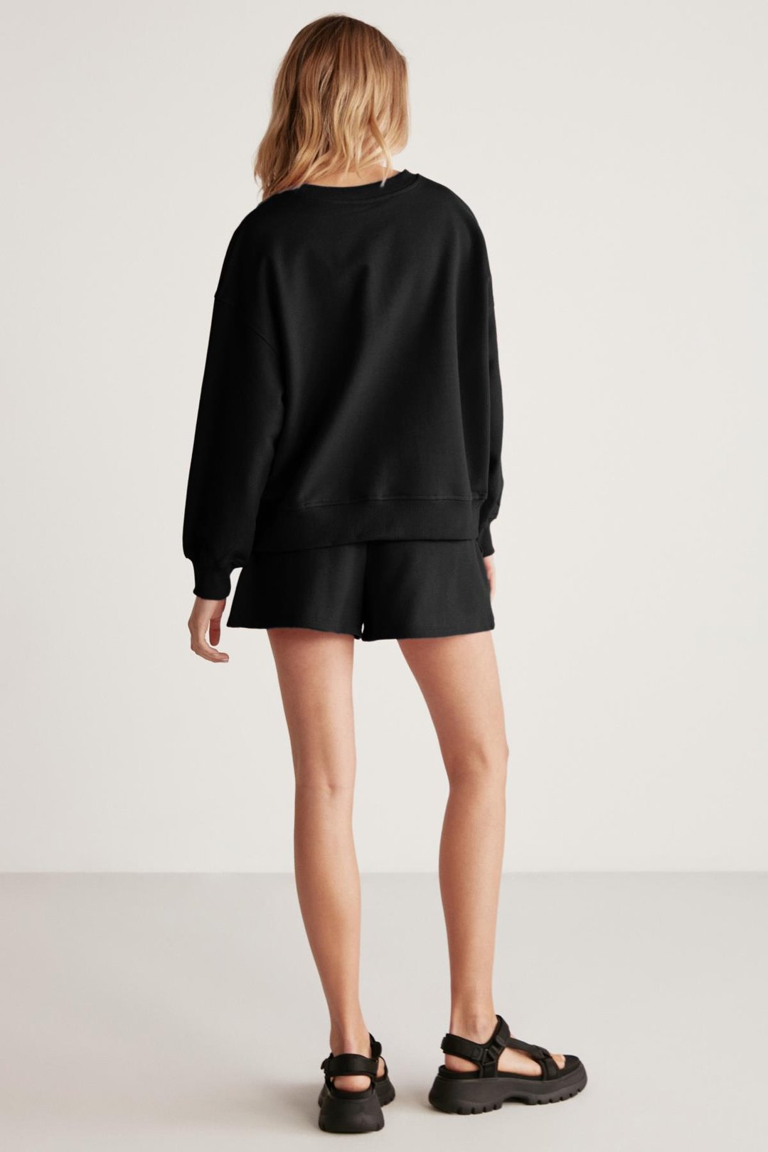 JENNIFER Kadın İçi Polarlı Yumuşacık Nakış Detaylı Organik Pamuk Oversize Siyah Sweatshirt