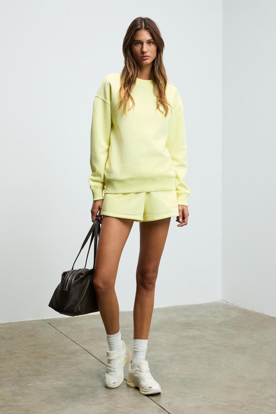 Jennıfer Kadın Organik Pamuklu Nakışlı Yuvarlak Yakalı Oversize Sarı Sweatshirt