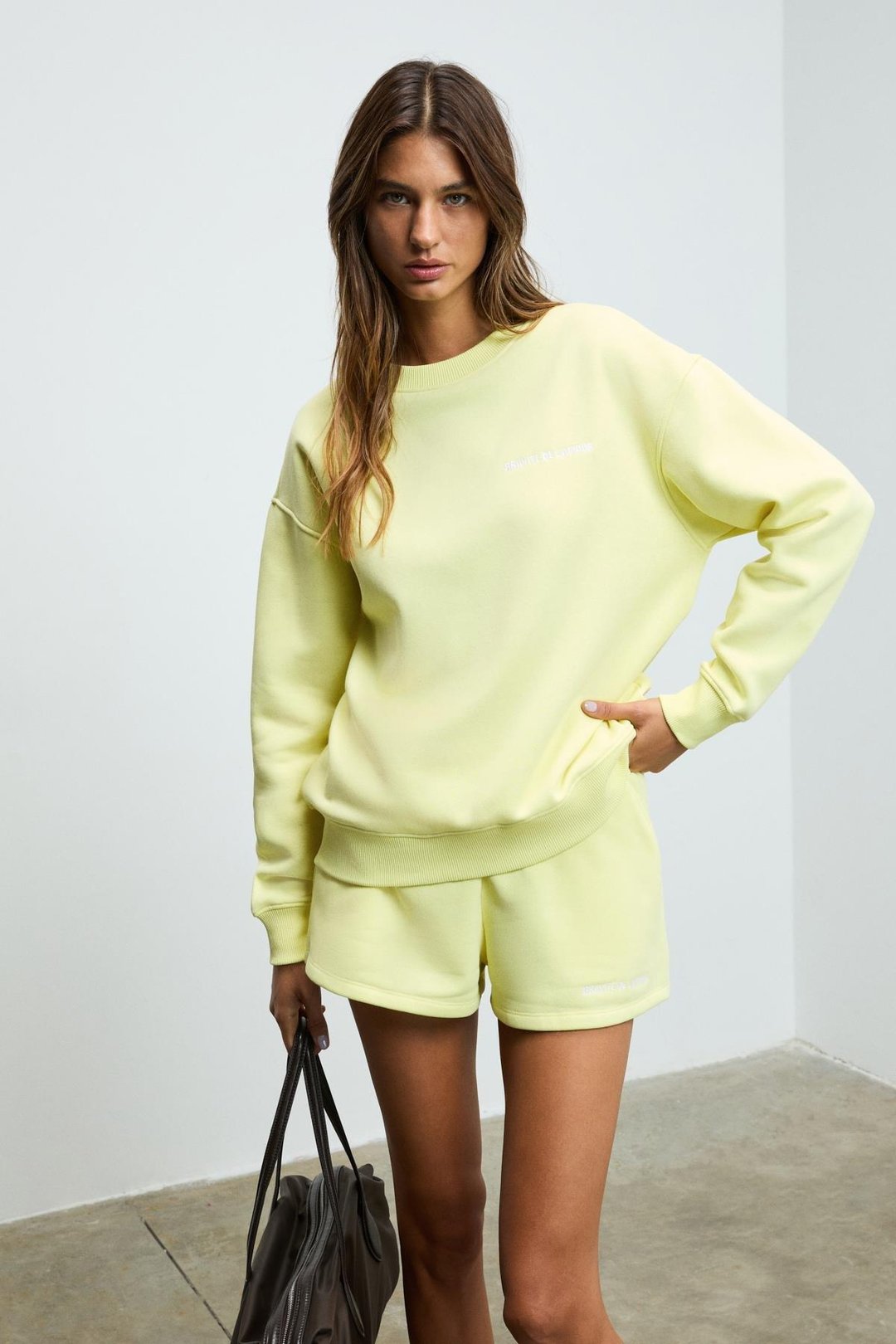 Jennıfer Kadın Organik Pamuklu Nakışlı Yuvarlak Yakalı Oversize Sarı Sweatshirt