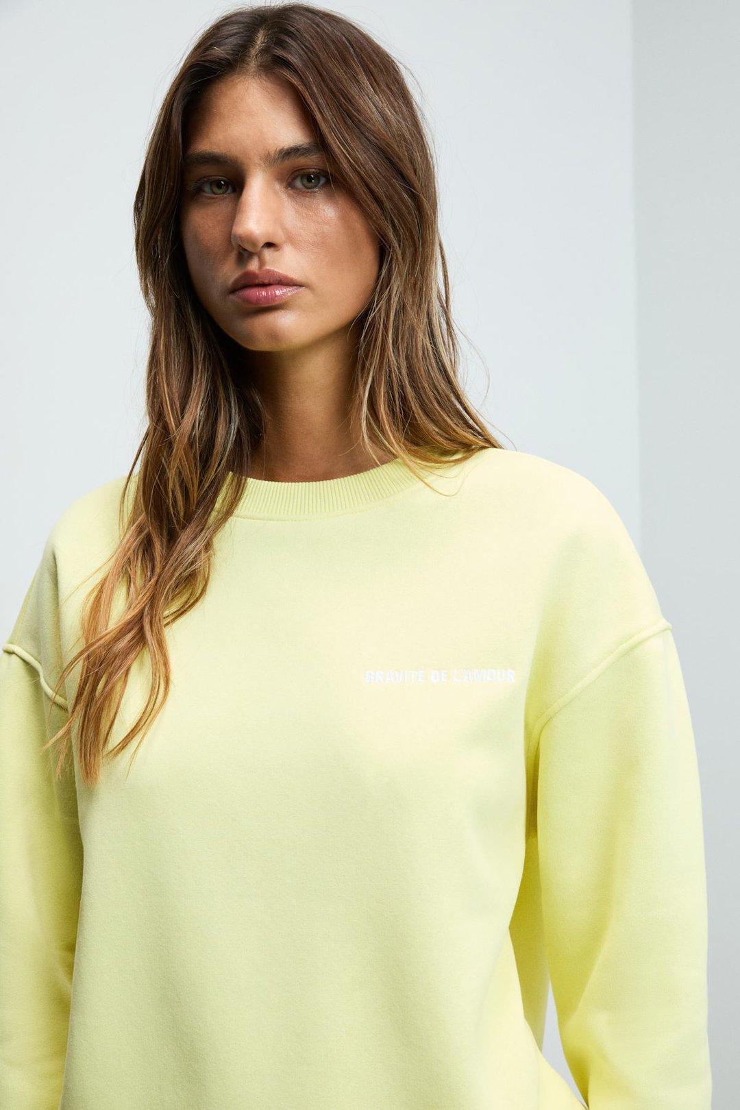 Jennıfer Kadın Organik Pamuklu Nakışlı Yuvarlak Yakalı Oversize Sarı Sweatshirt