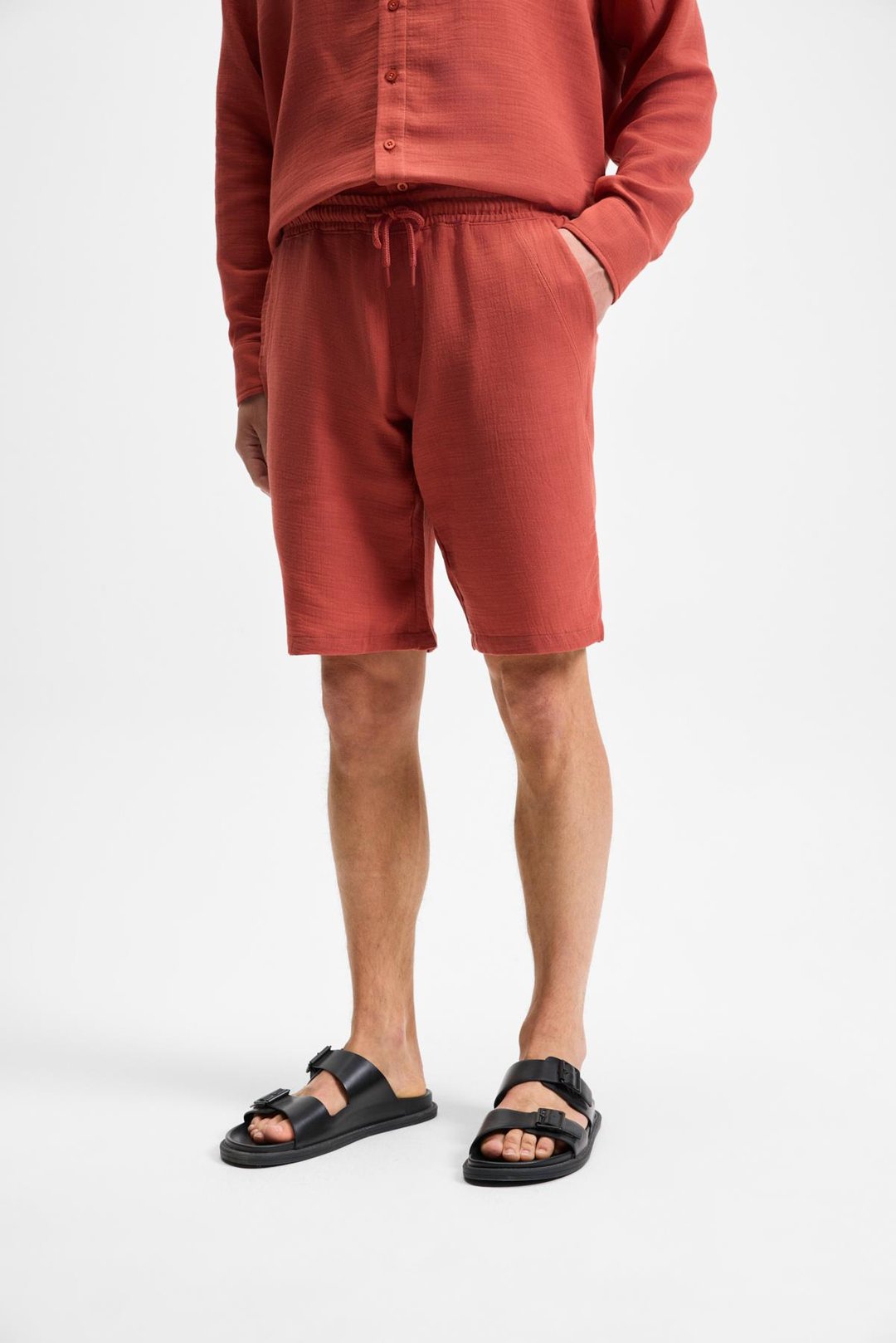 JENS Erkek %100 Pamuk Yanları Cepli Slim Fit Dar Kesim Kiremit Rengi Şort