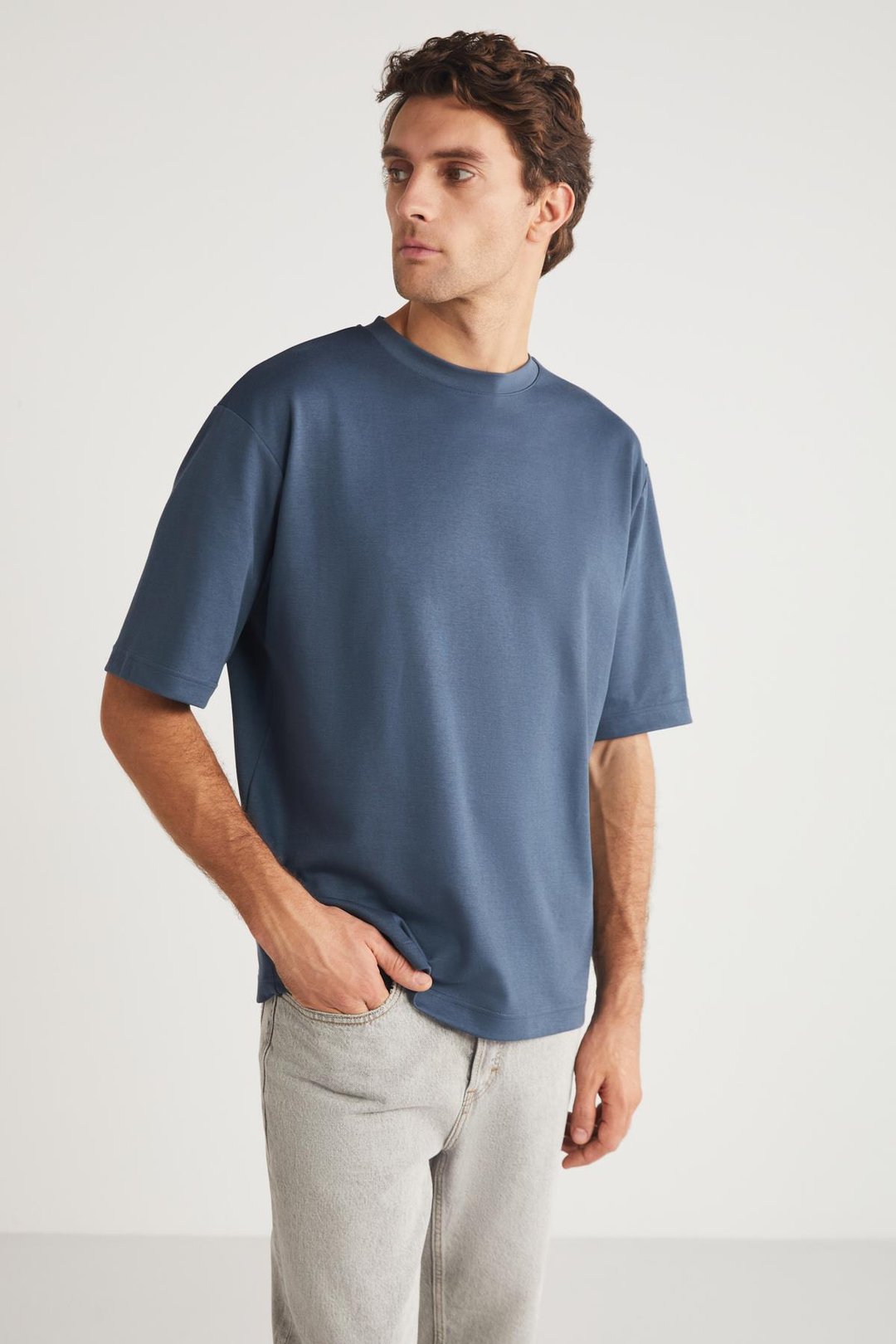 JOEL Erkek %100 Organik Pamuklu Kalın Kumaşlı Özel Dokulu Etiket Detaylı Oversize İndigo T-Shirt