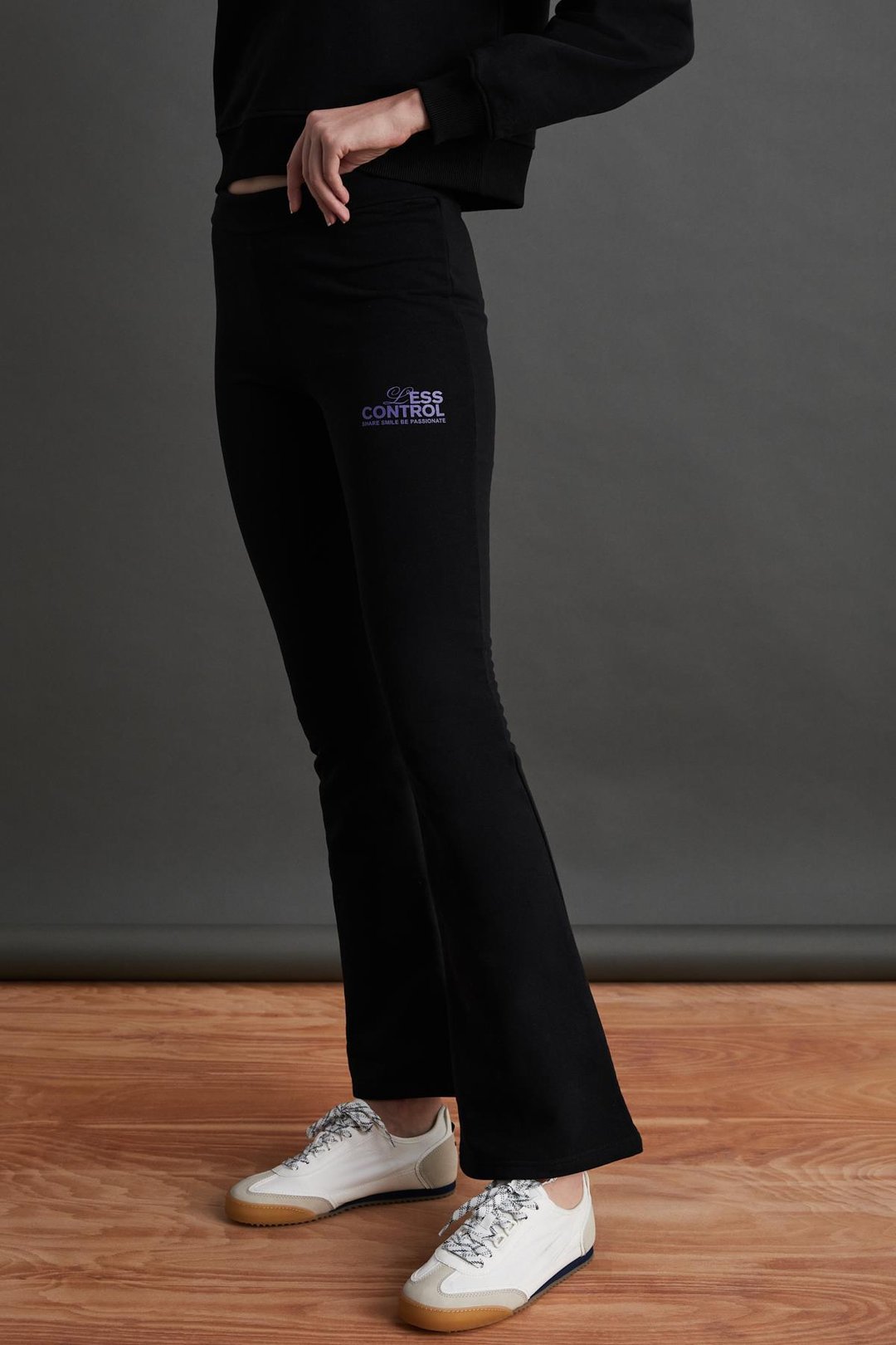 JOHANNA Kadın Baskı Detaylı %100 Organik Pamuk Regular 3 İplik Örme Siyah Eşofman Takımı