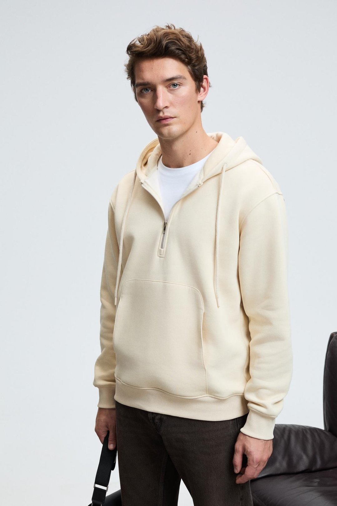 JUSTUS Erkek Kapüşonlu Kanguru Cepli Fermuar Yakalı Krem Sweatshirt