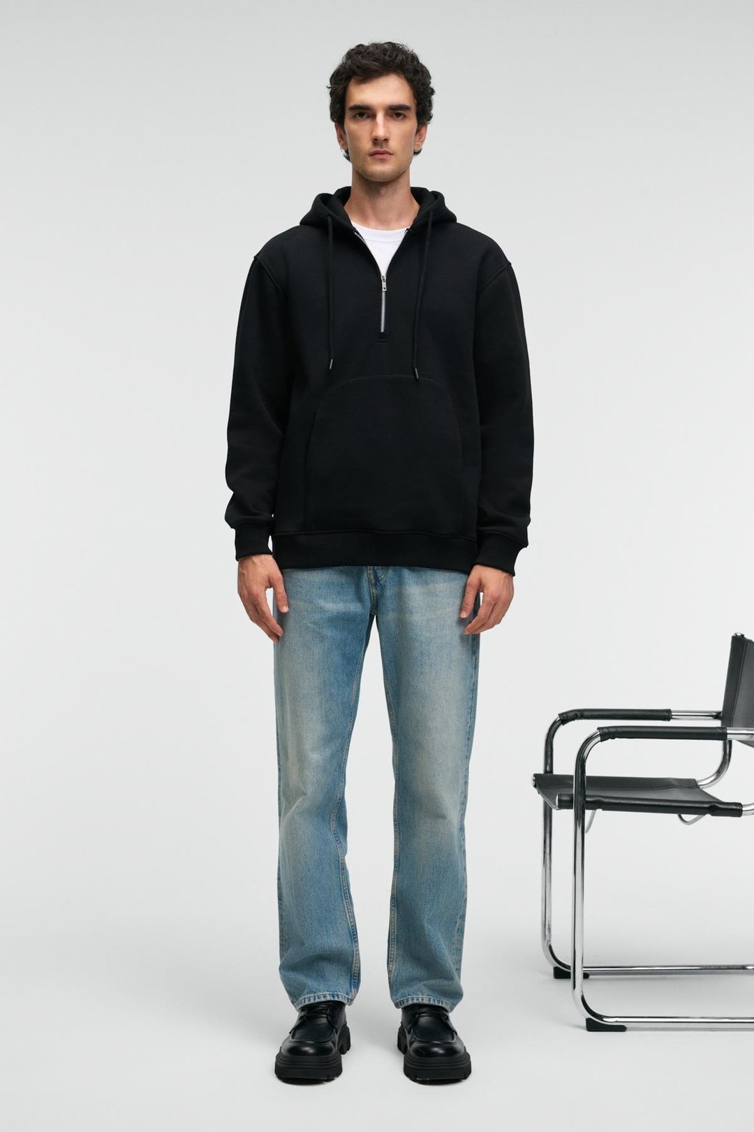 JUSTUS Erkek Kapüşonlu Kanguru Cepli Fermuar Yakalı Siyah Sweatshirt